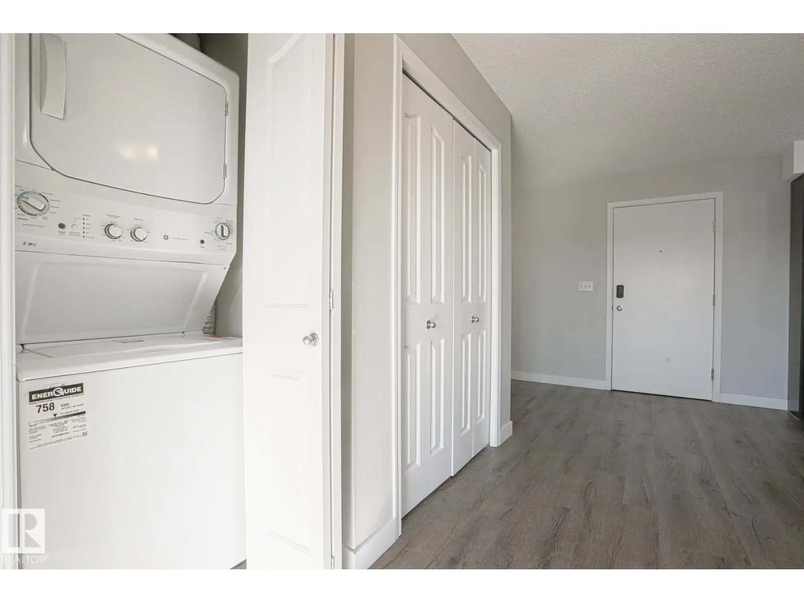 #314 11808 22 AV SW SW