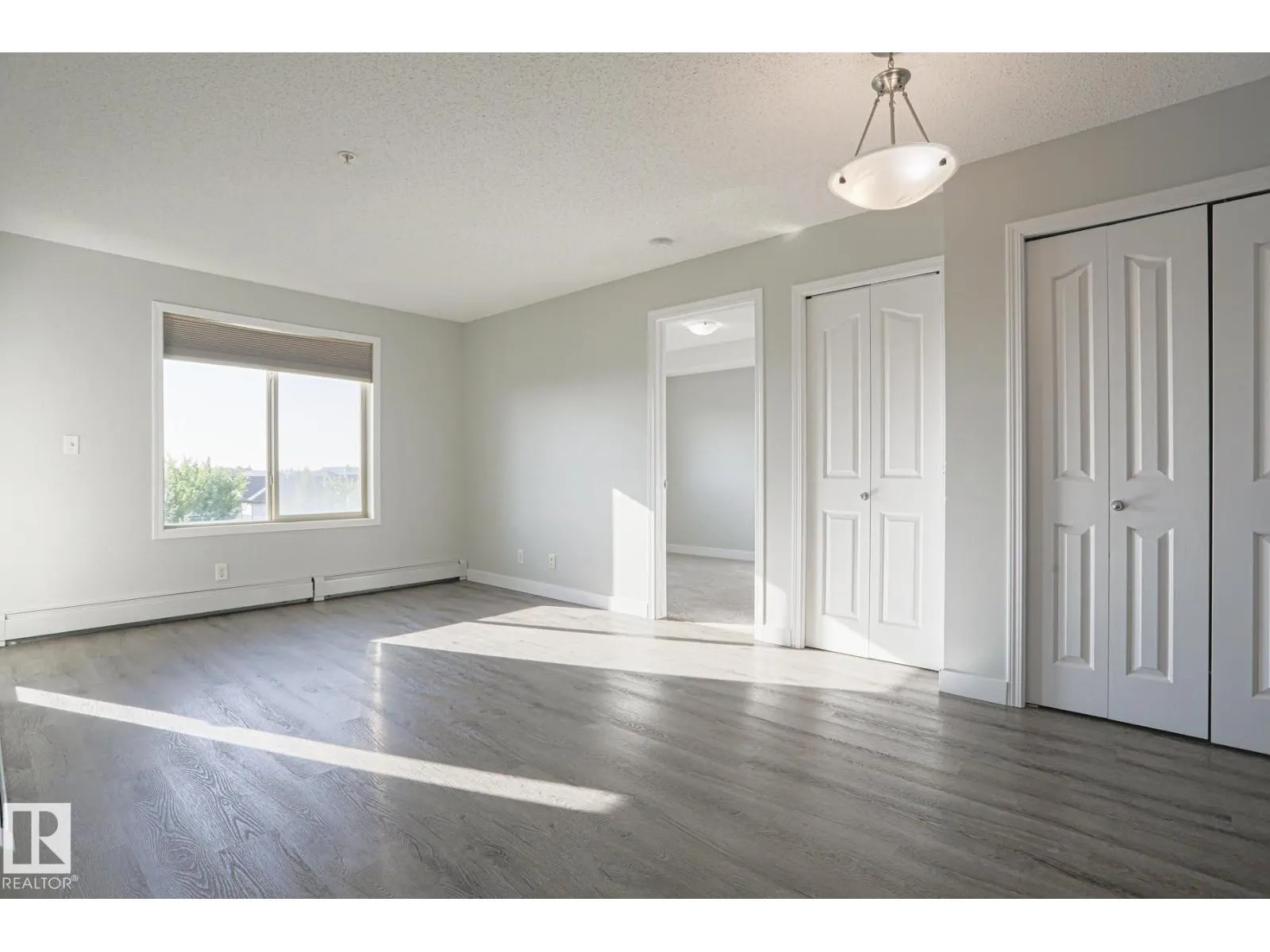 #314 11808 22 AV SW SW