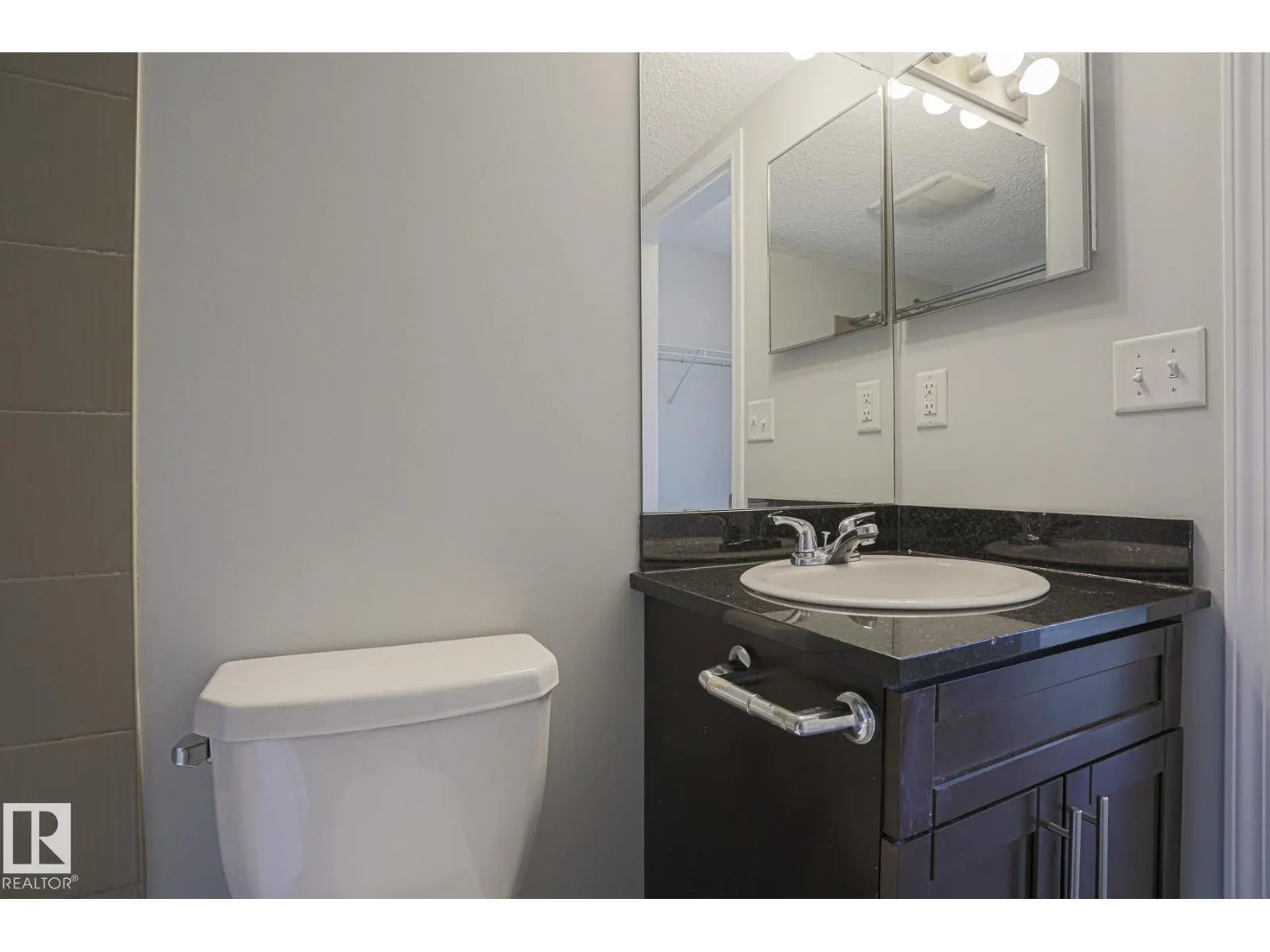 #314 11808 22 AV SW SW