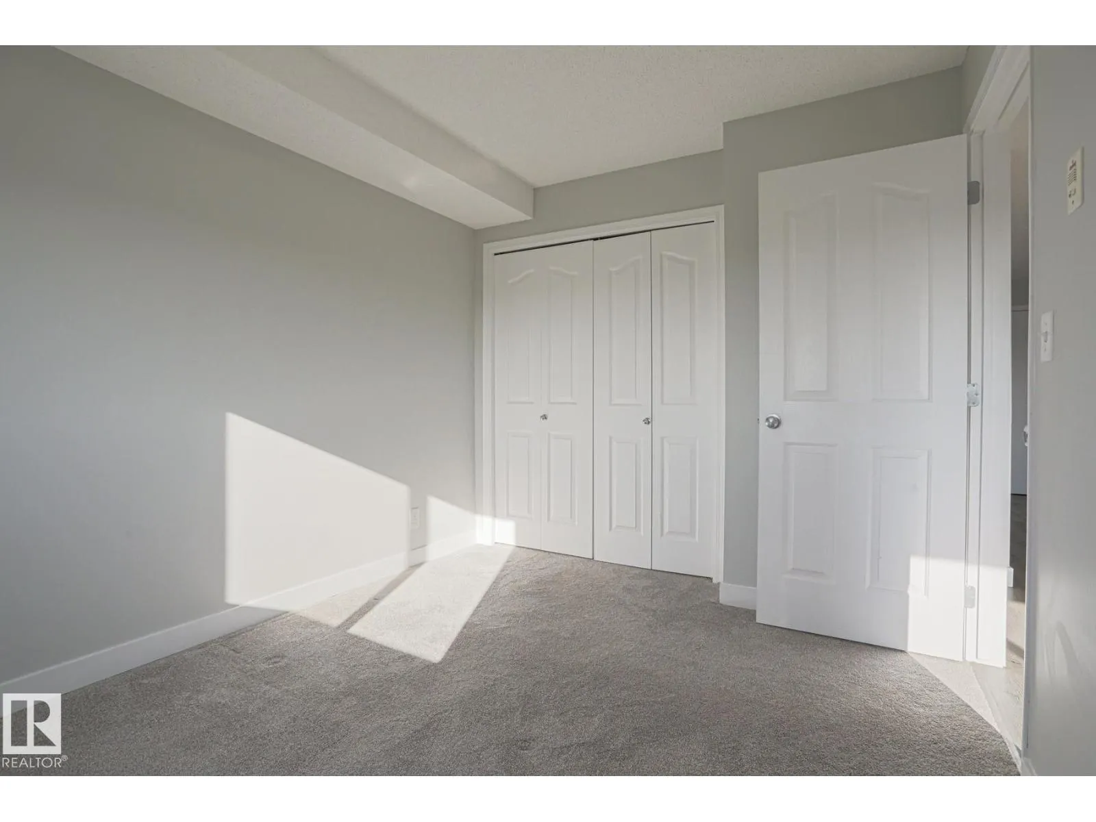 #314 11808 22 AV SW SW