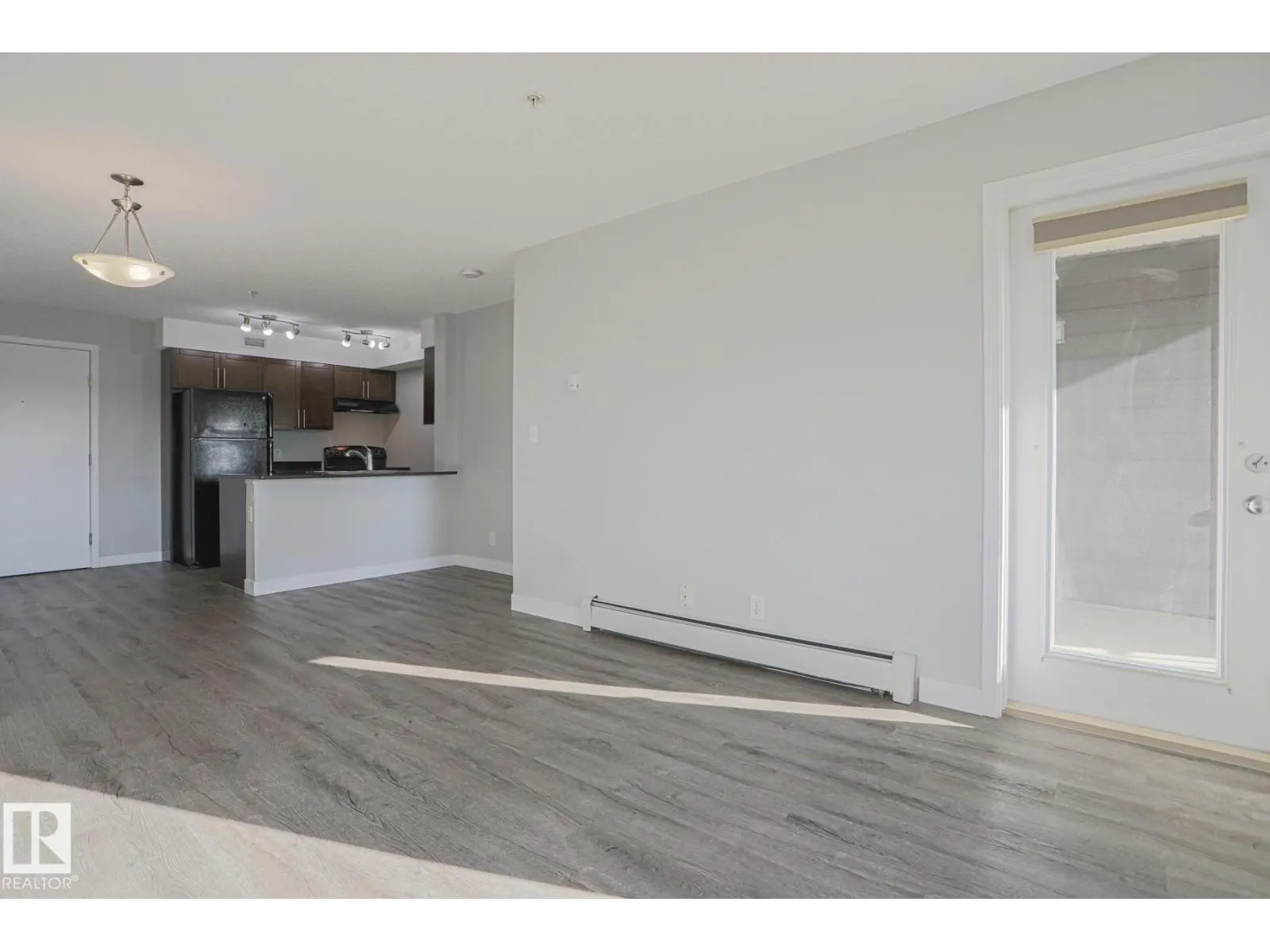 #314 11808 22 AV SW SW