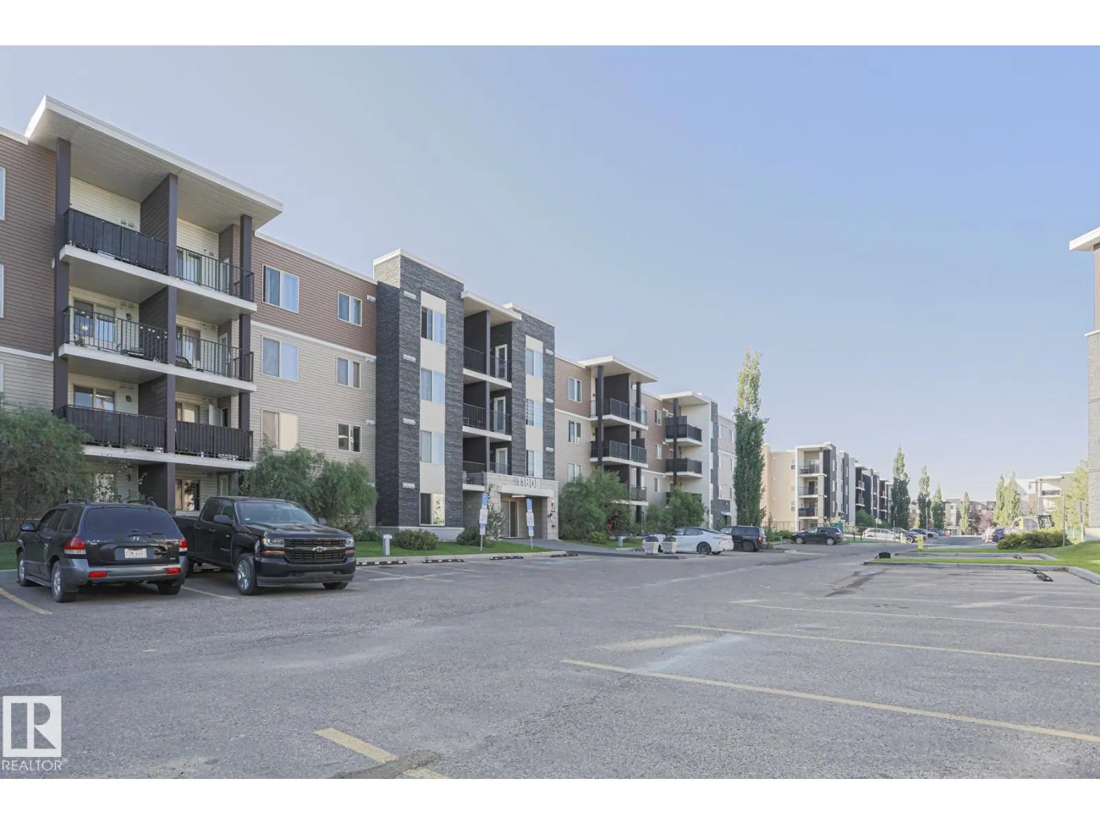 #314 11808 22 AV SW SW
