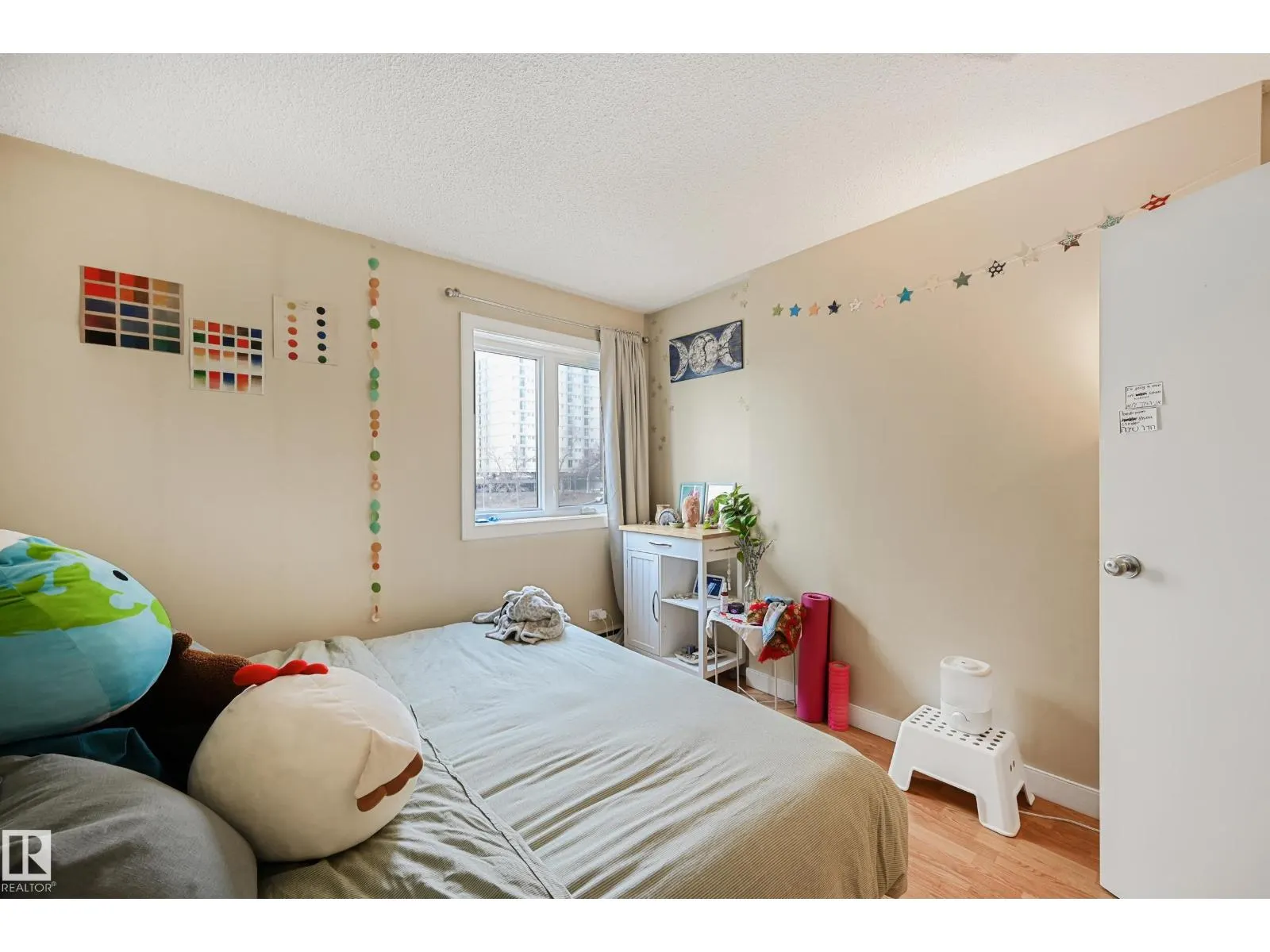 #901 9710 105 ST NW