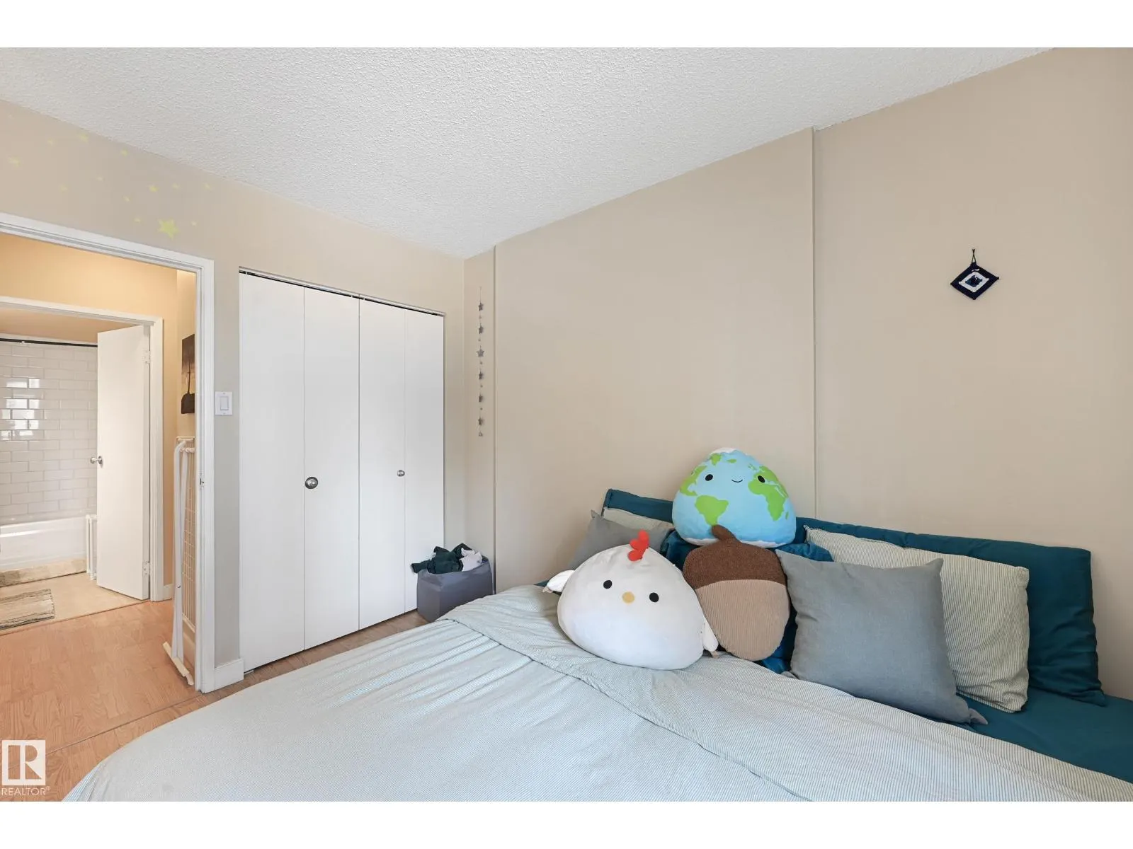 #901 9710 105 ST NW