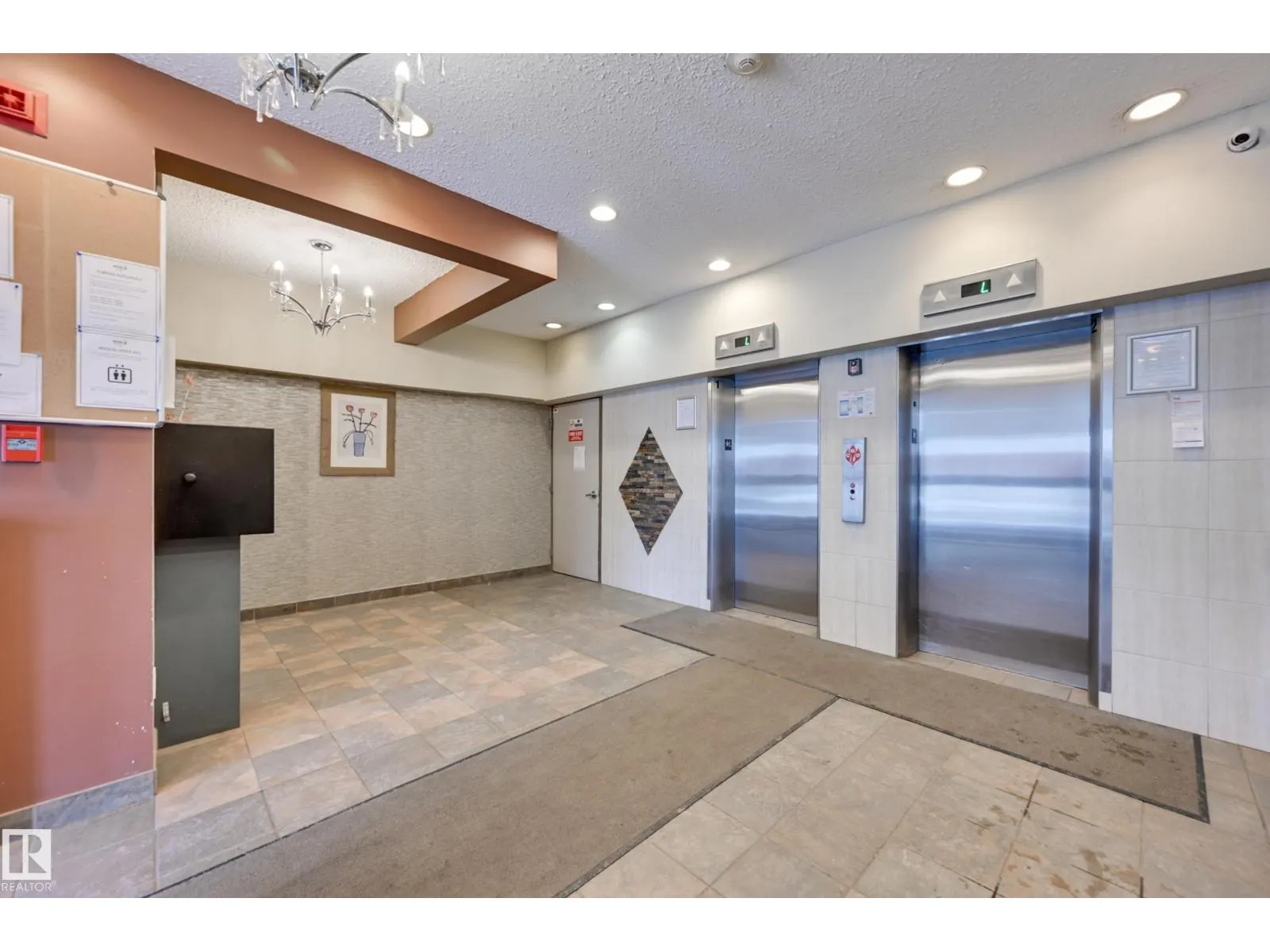 #901 9710 105 ST NW
