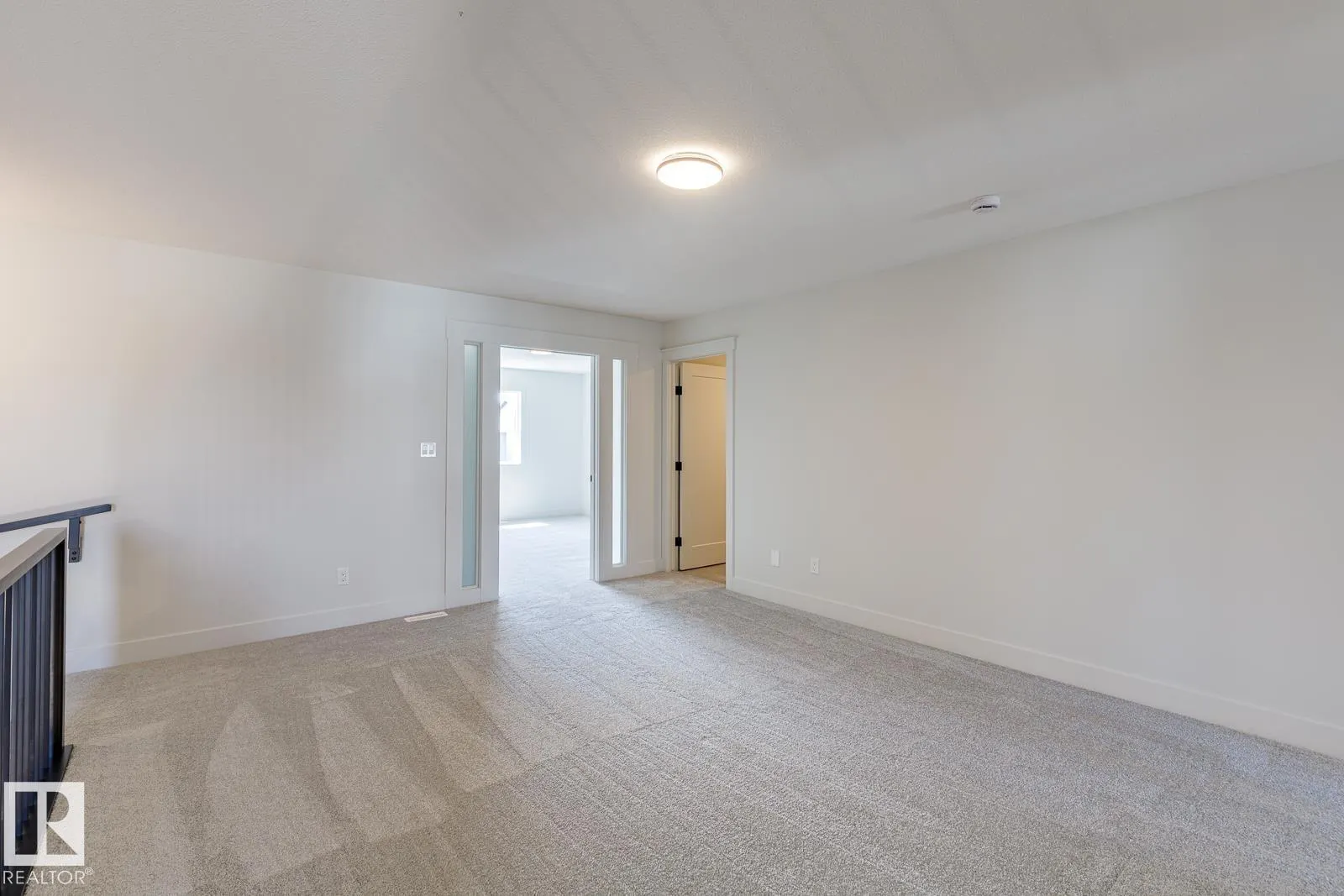 15679 18 AV SW