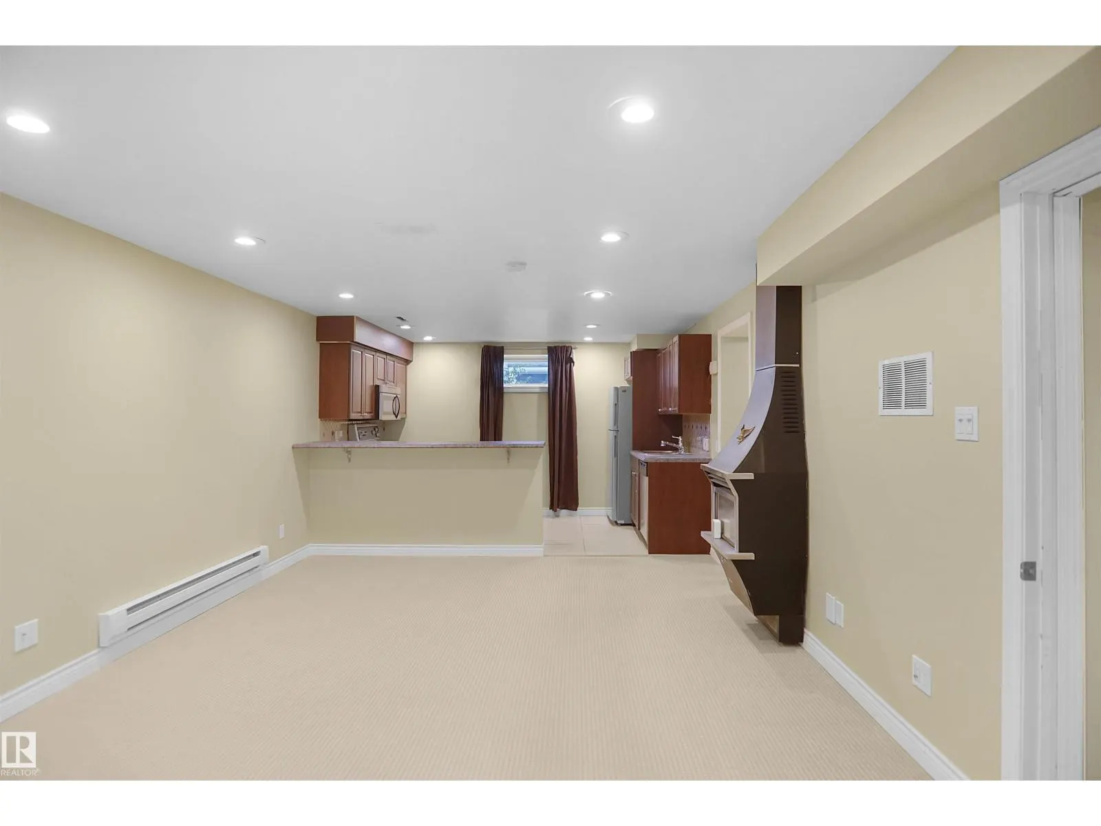 12815 79 ST NW