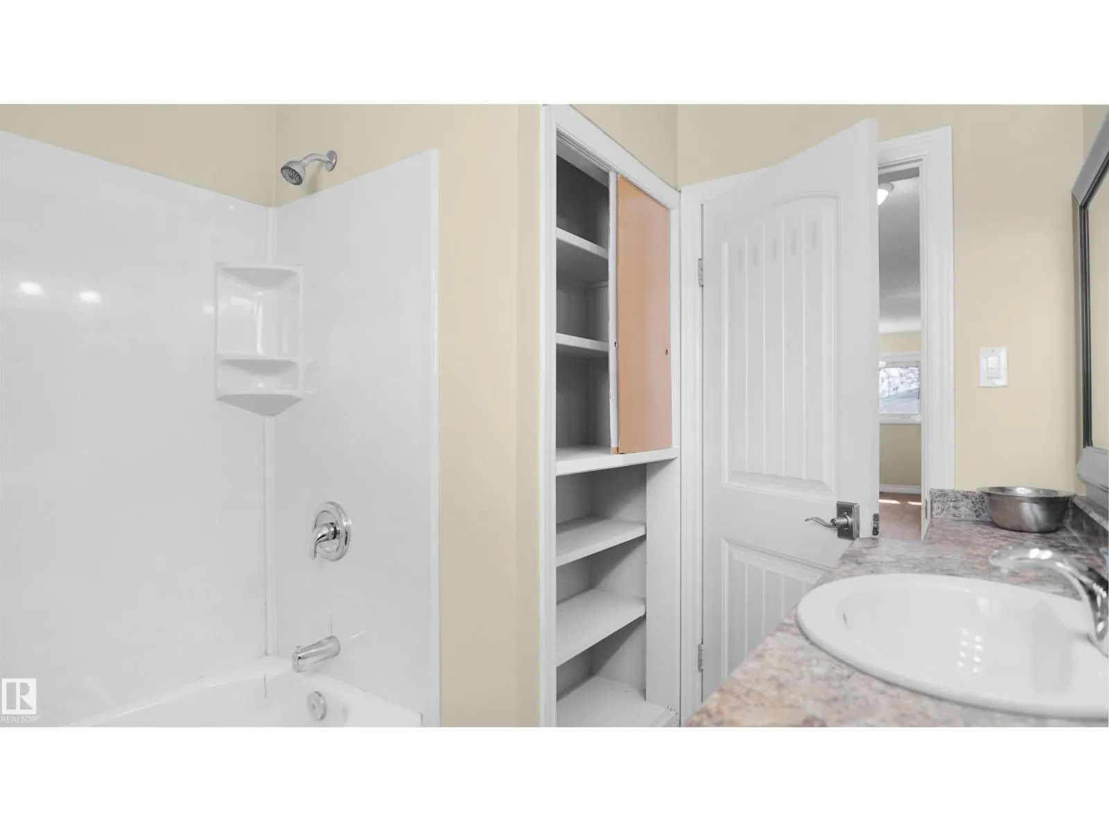 12815 79 ST NW
