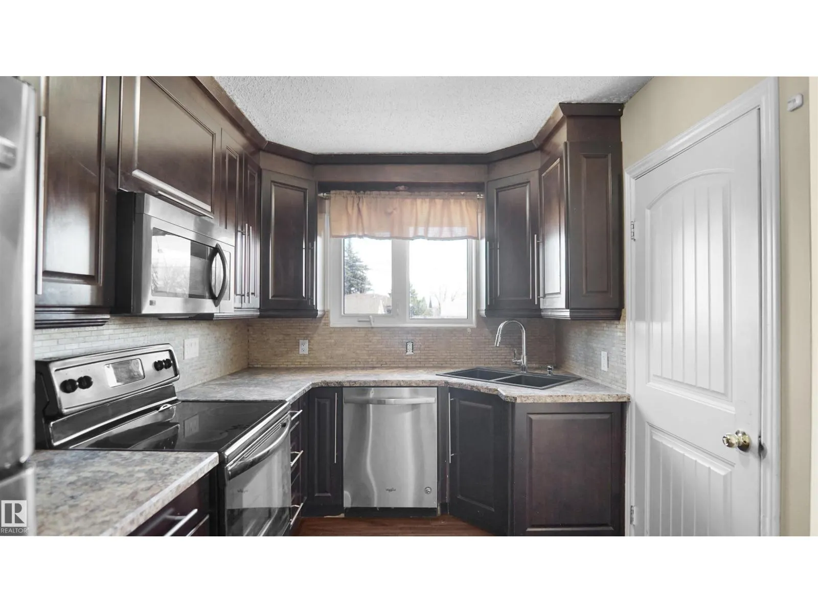 12815 79 ST NW