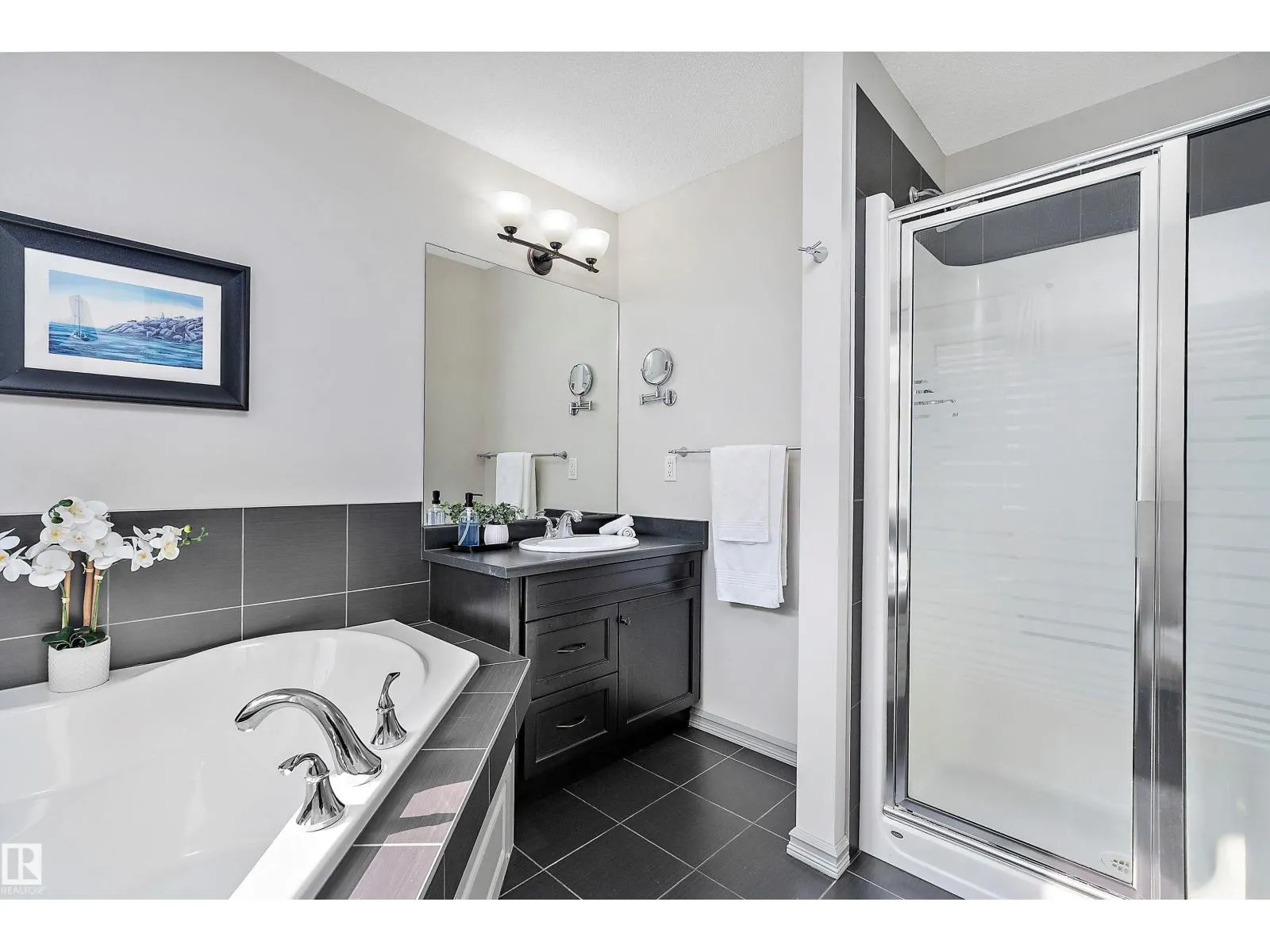 84 SELKIRK PL