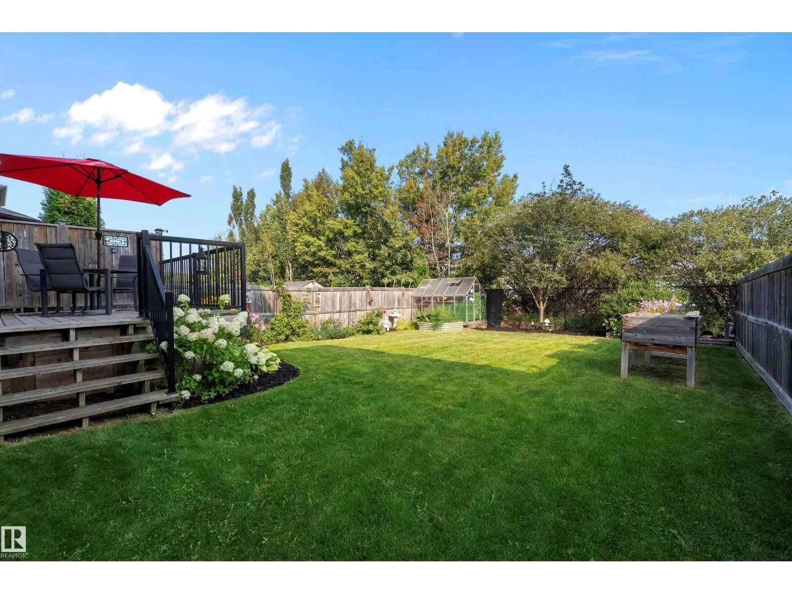 84 SELKIRK PL