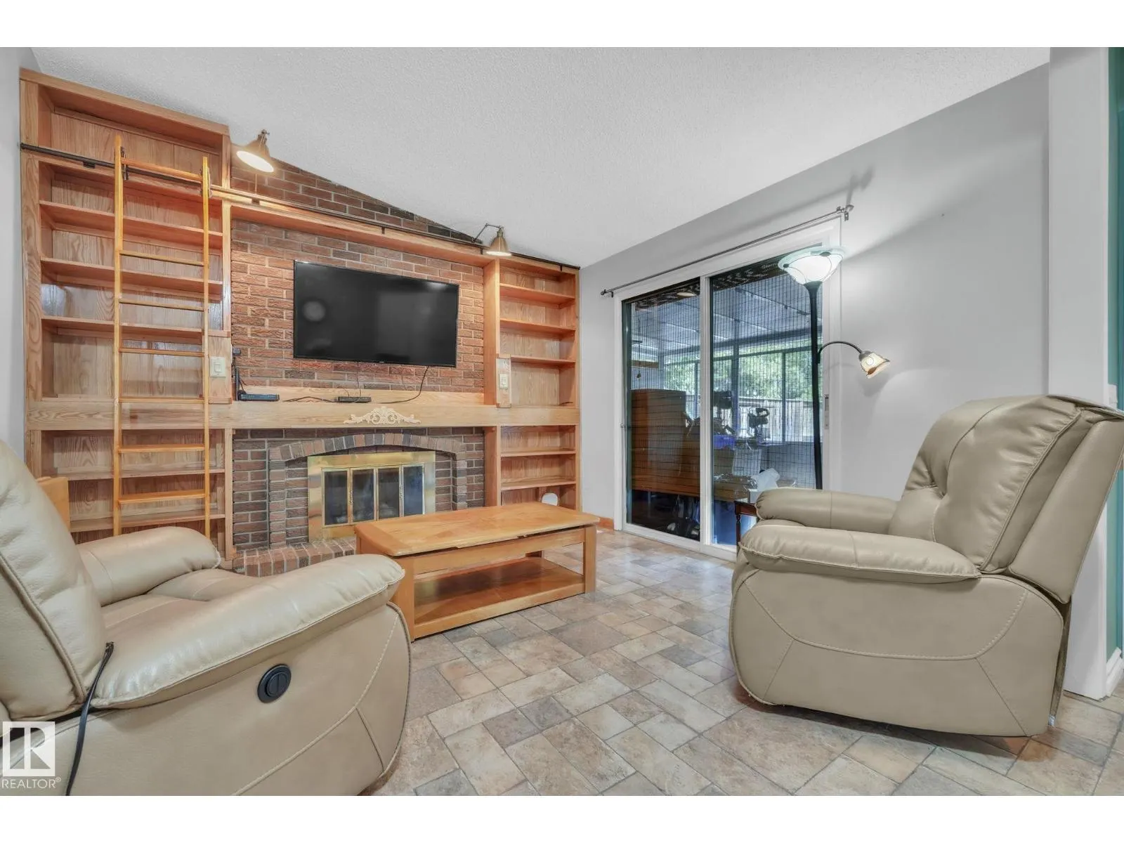 25 BEAVERBROOK CR
