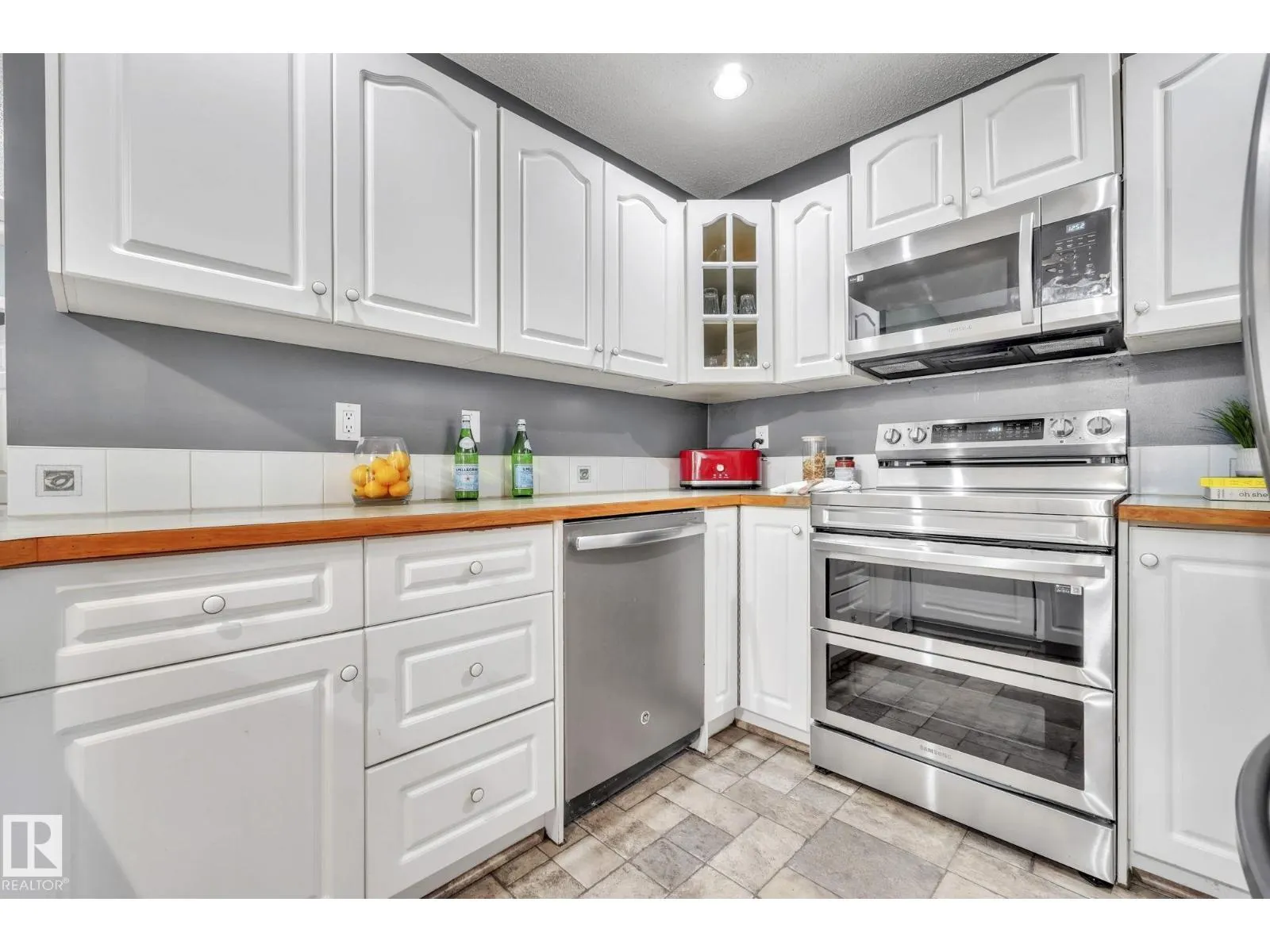 25 BEAVERBROOK CR
