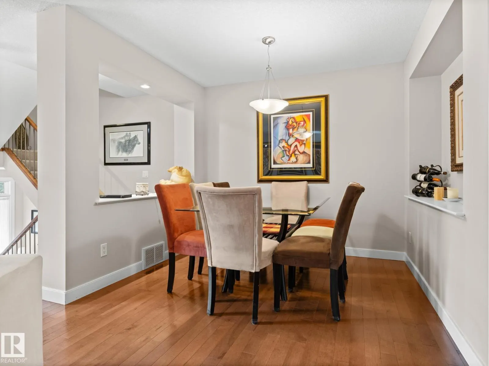 #6 10240 90 ST NW