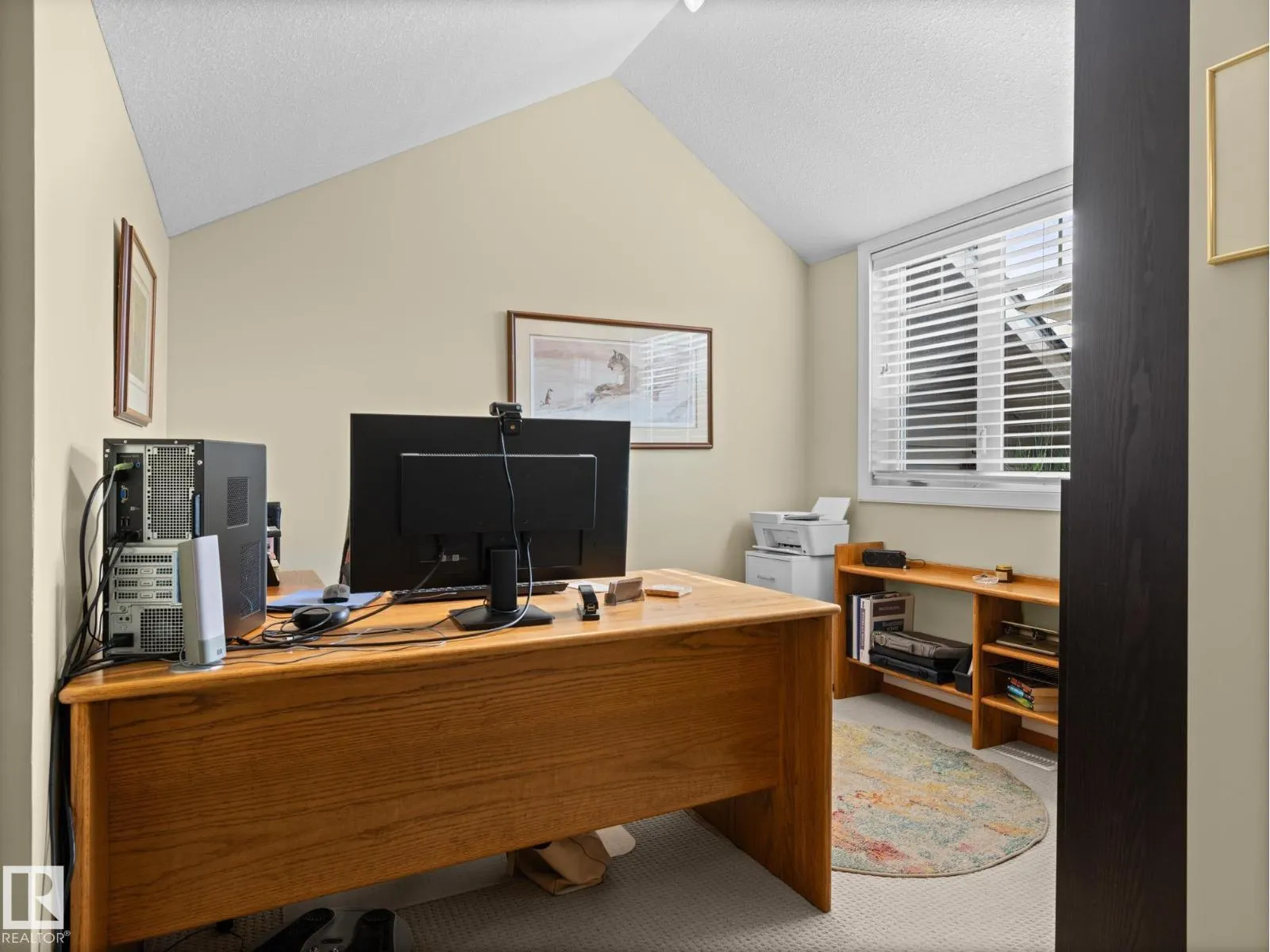 #6 10240 90 ST NW