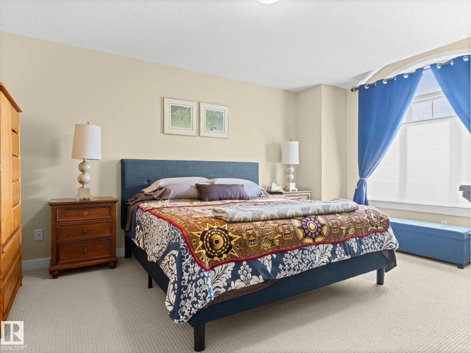 #6 10240 90 ST NW
