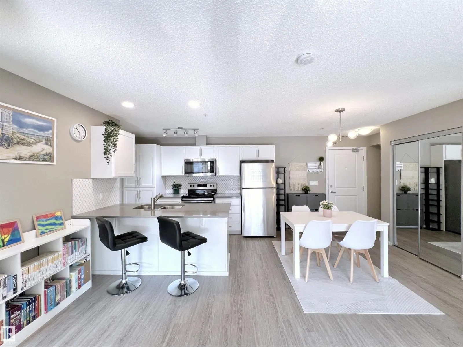 #215 394 WINDERMERE RD NW