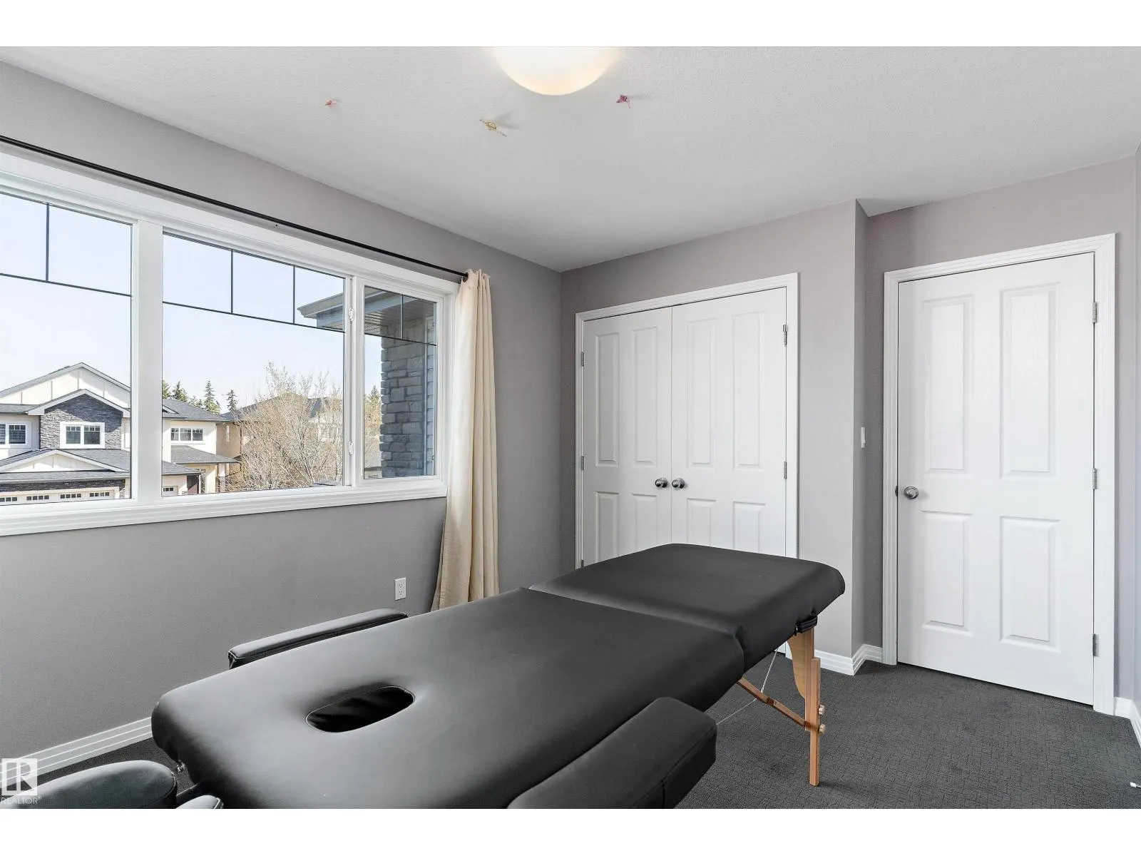 1325 ADAMSON DR SW