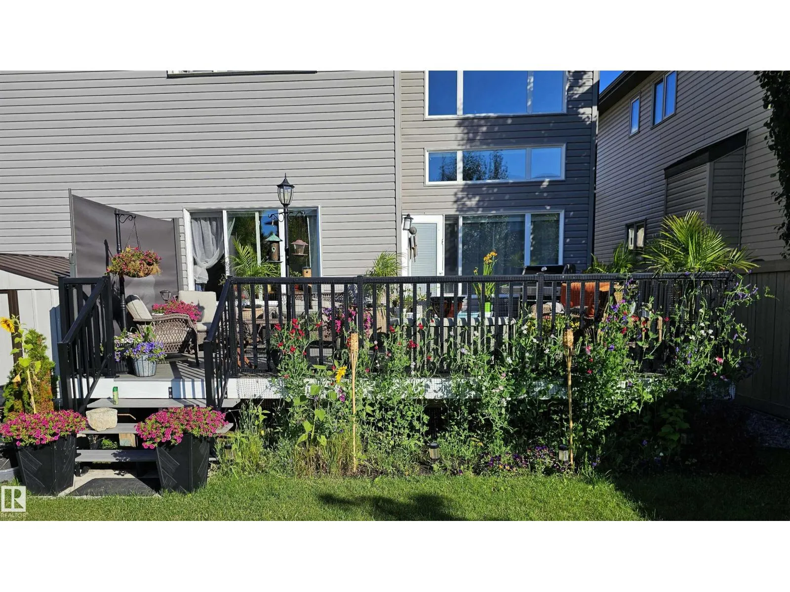 1325 ADAMSON DR SW
