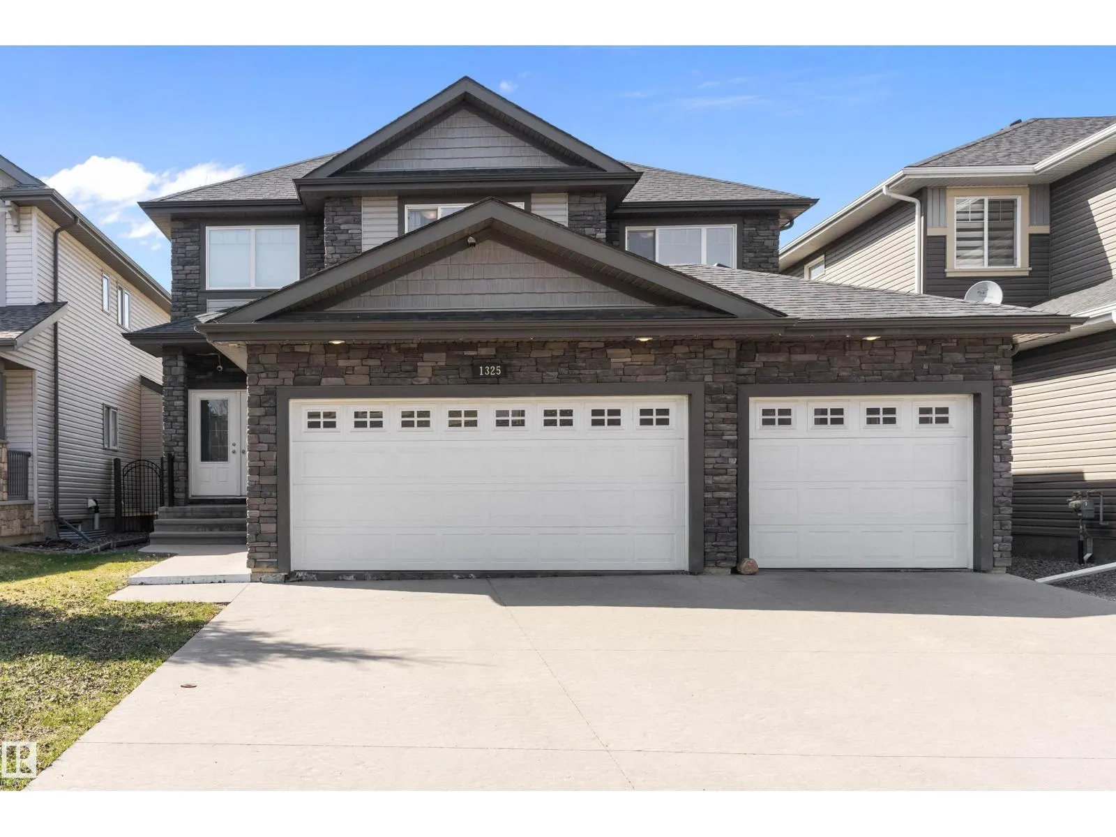 1325 ADAMSON DR SW