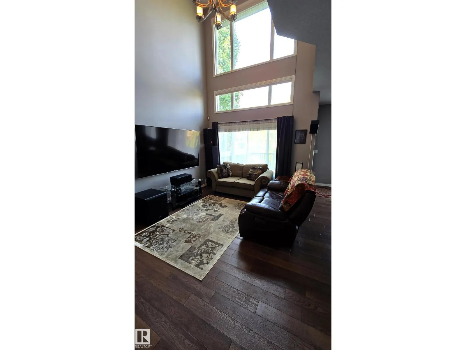 1325 ADAMSON DR SW
