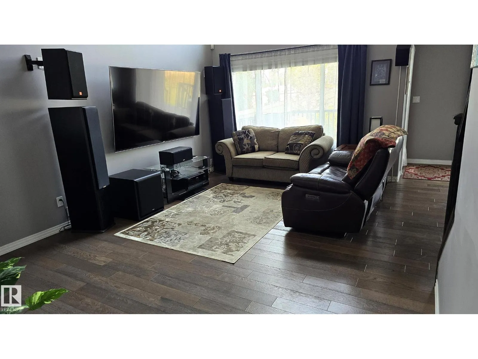 1325 ADAMSON DR SW