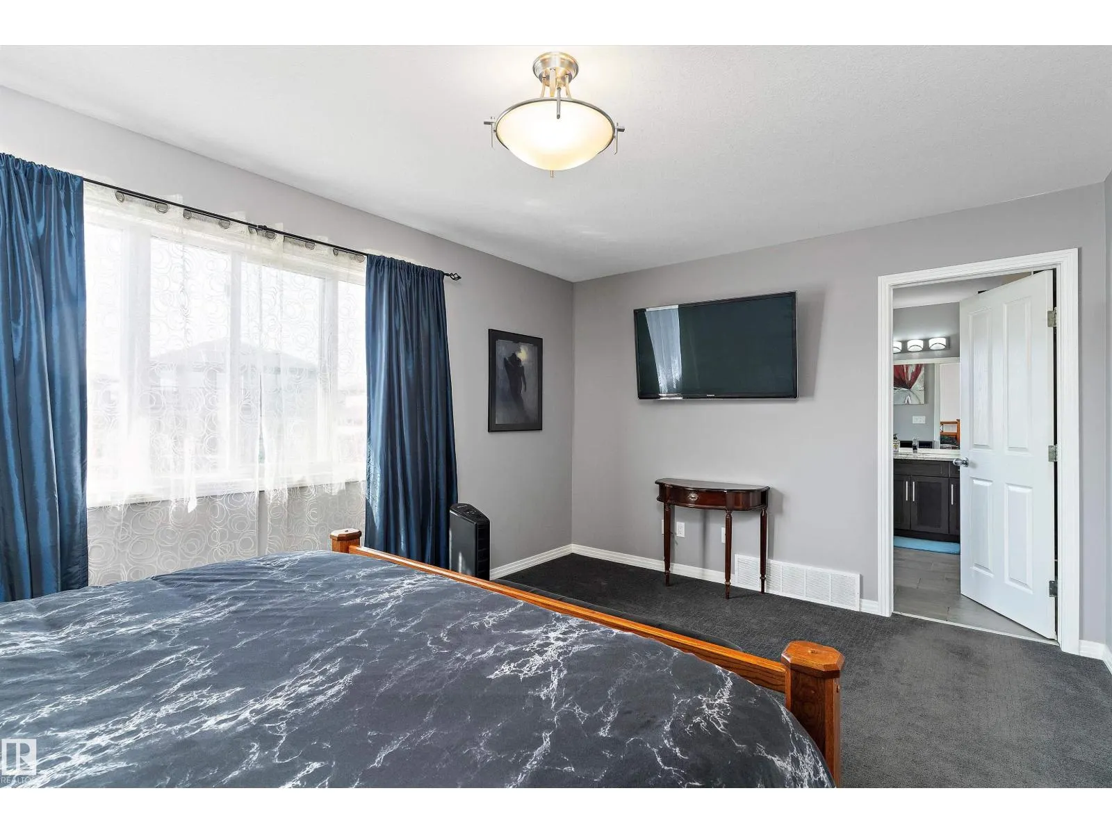 1325 ADAMSON DR SW