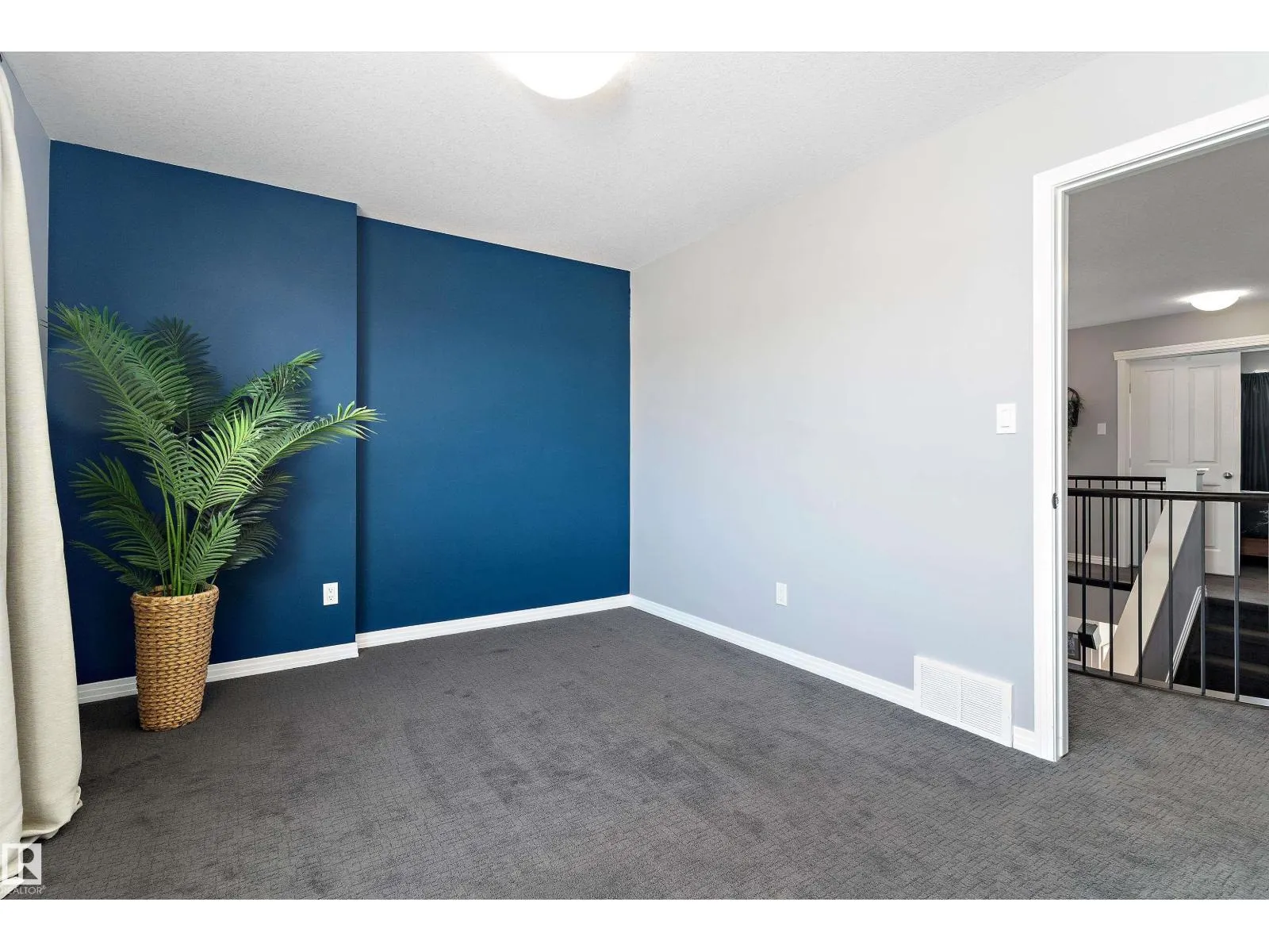 1325 ADAMSON DR SW