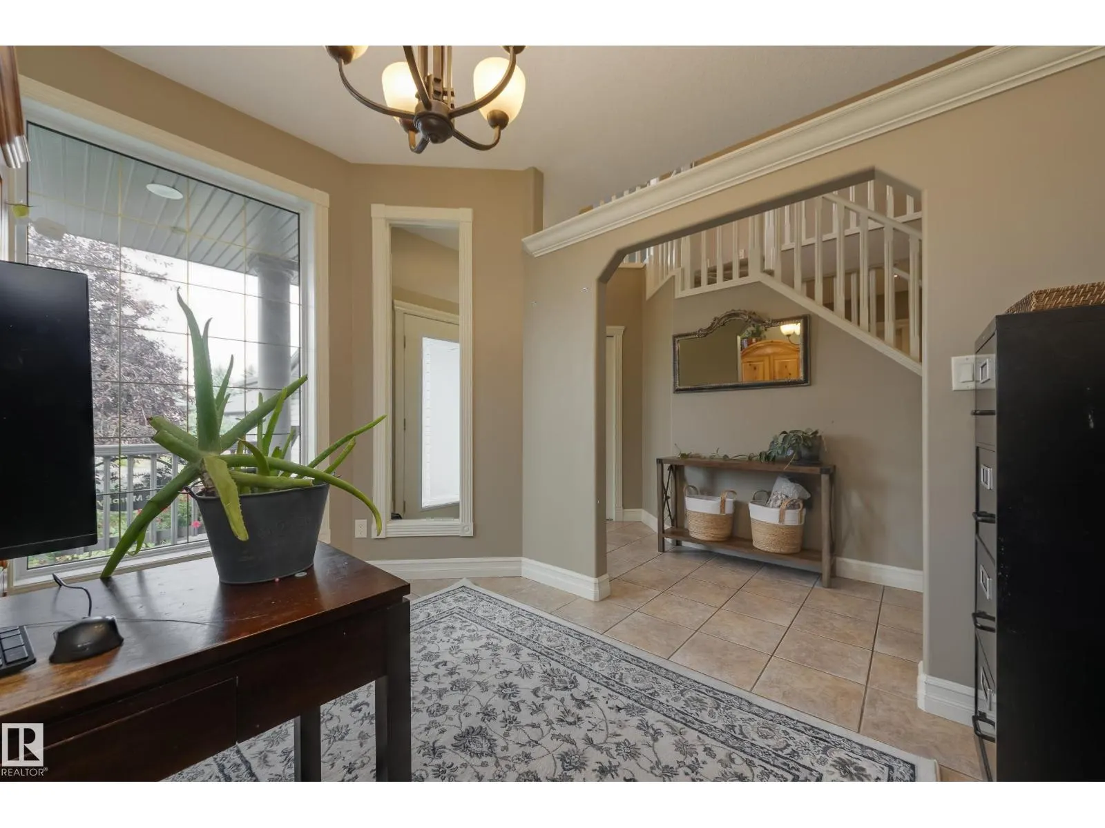 932 PROCTOR WD NW