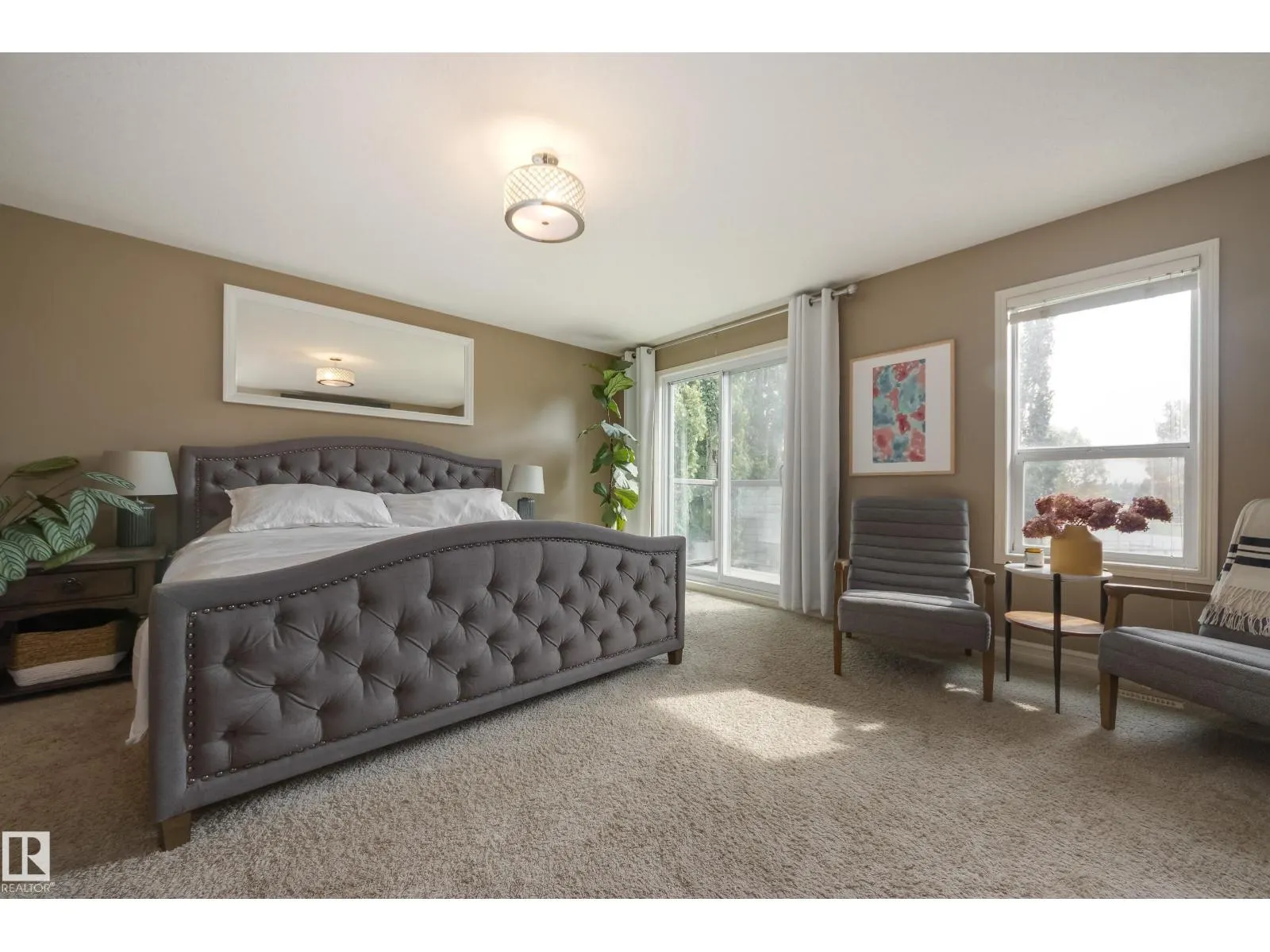 932 PROCTOR WD NW