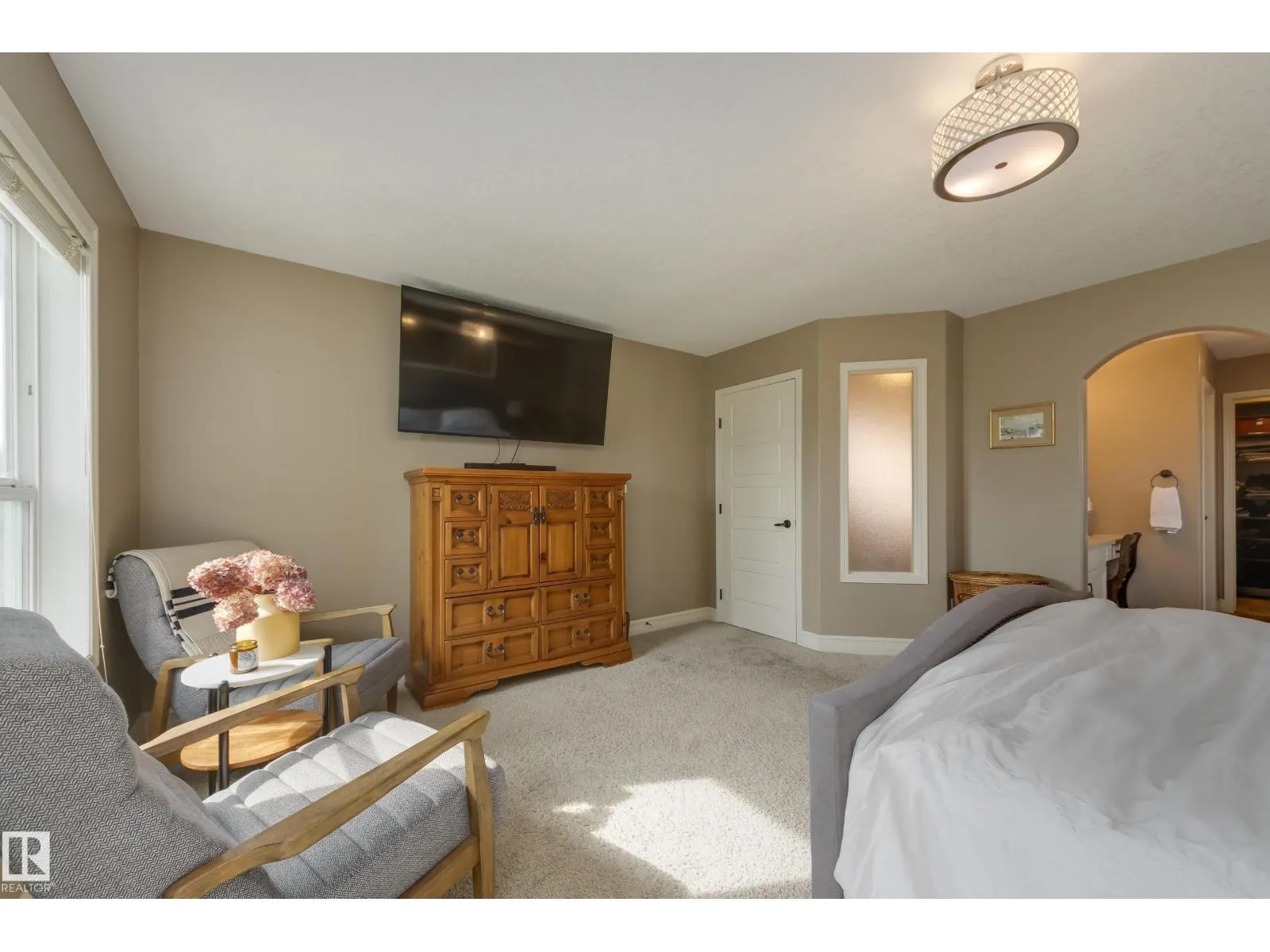 932 PROCTOR WD NW