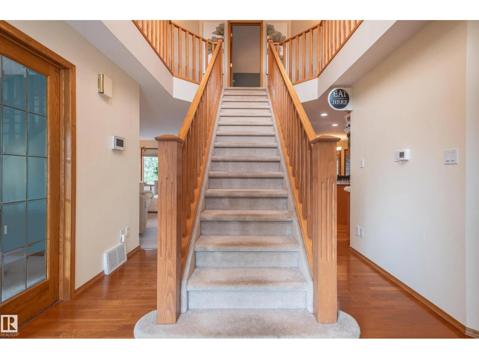 4 BRIARWOOD WY