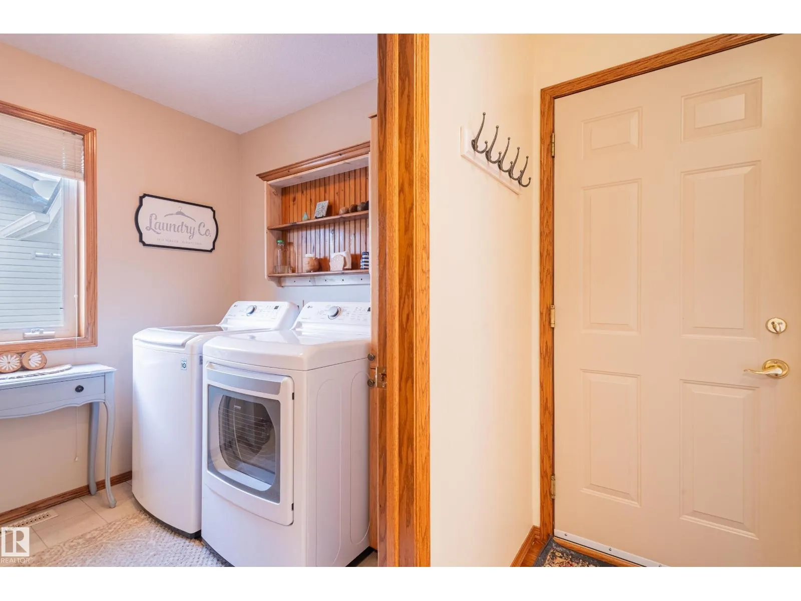 4 BRIARWOOD WY