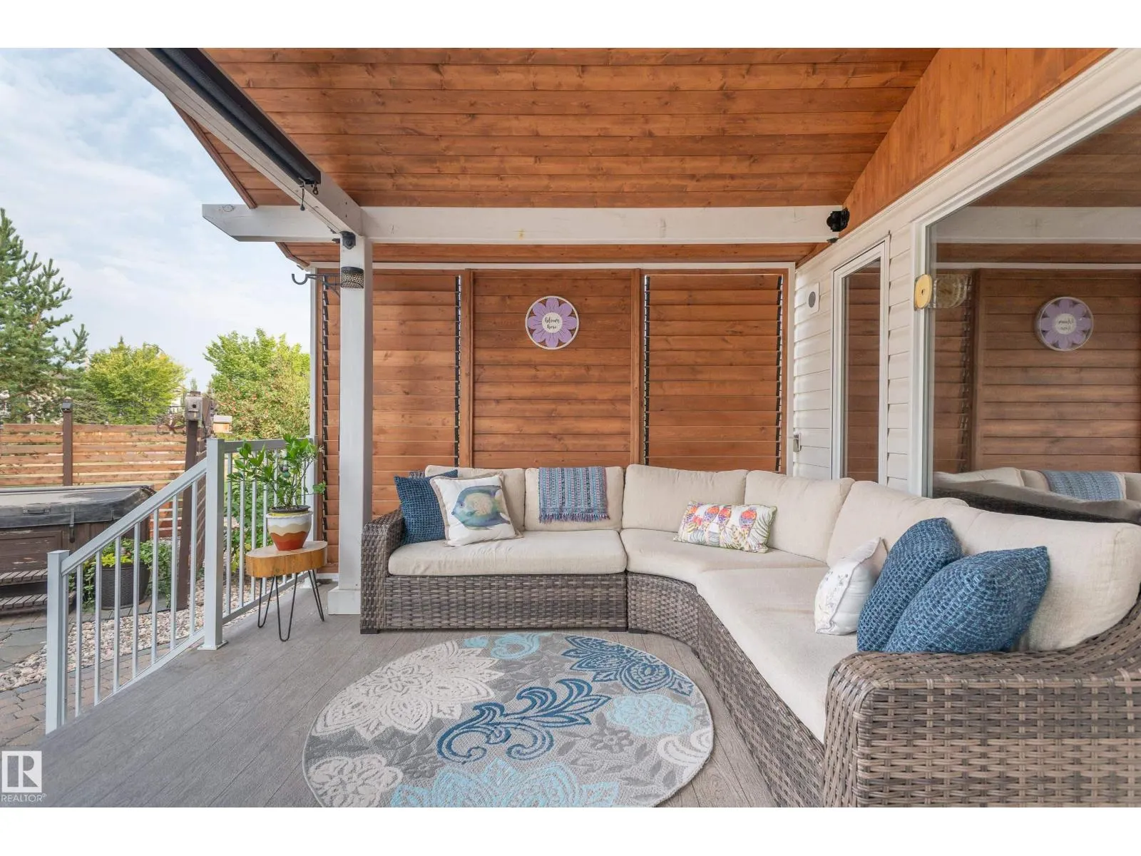 4 BRIARWOOD WY