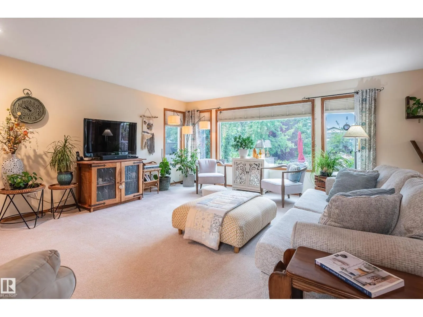 4 BRIARWOOD WY