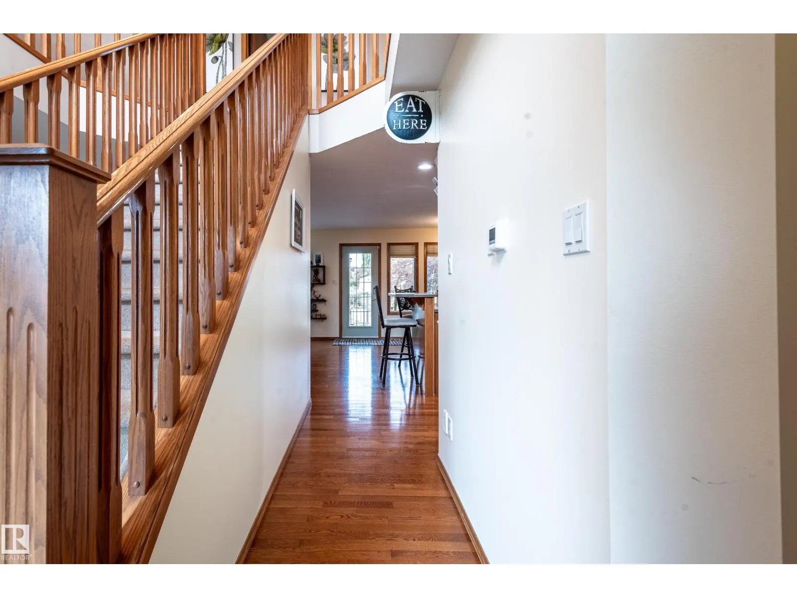 4 BRIARWOOD WY