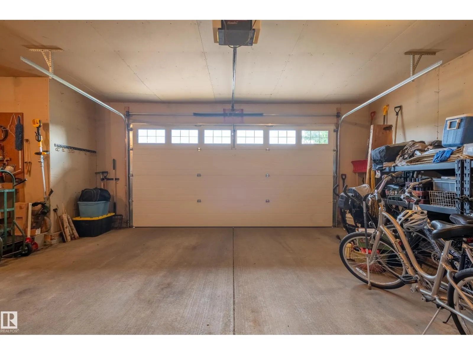 4 BRIARWOOD WY