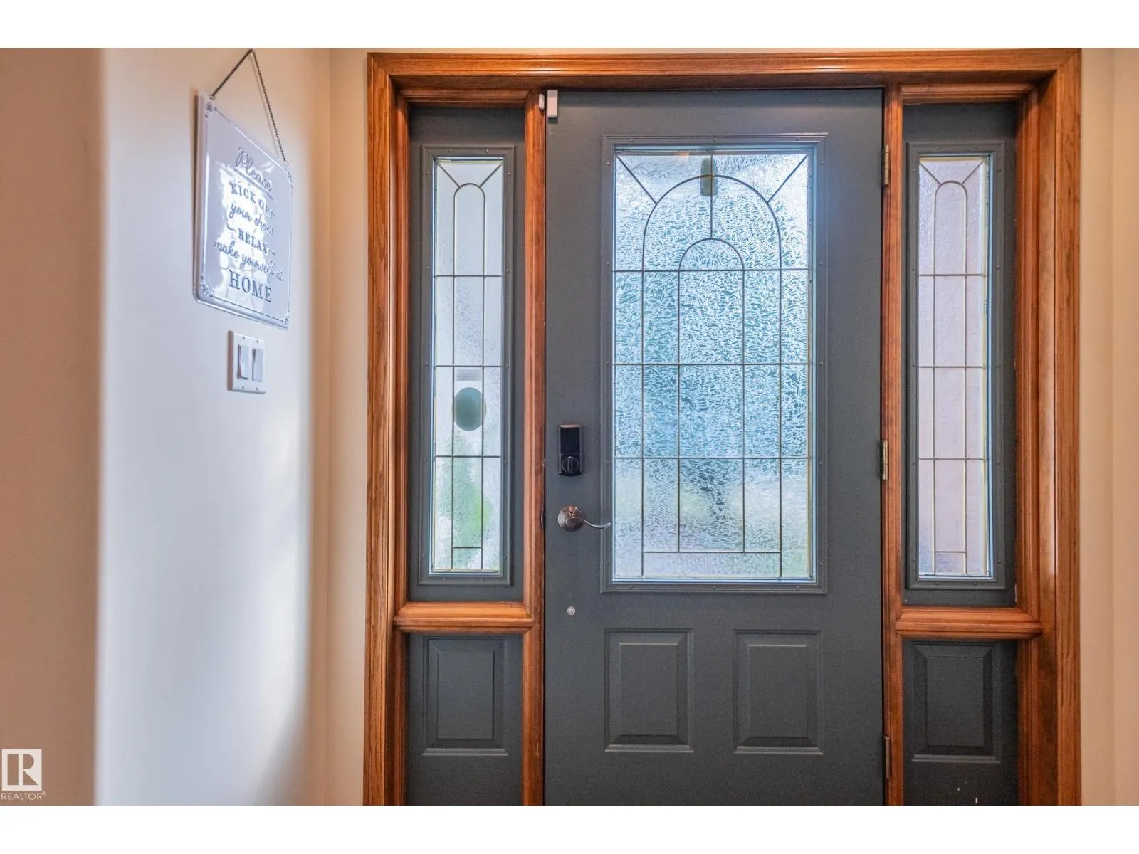 4 BRIARWOOD WY