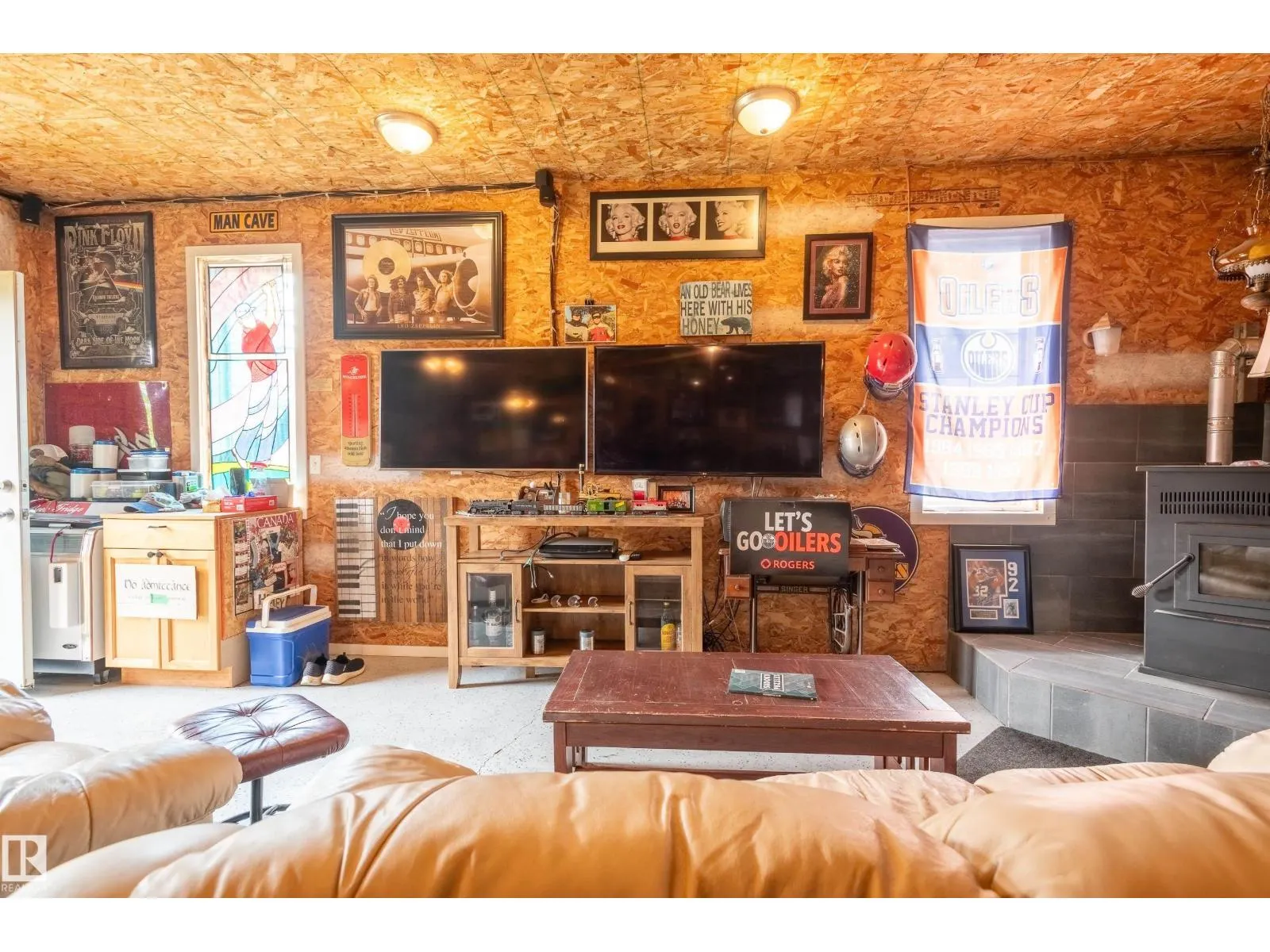 4 BRIARWOOD WY