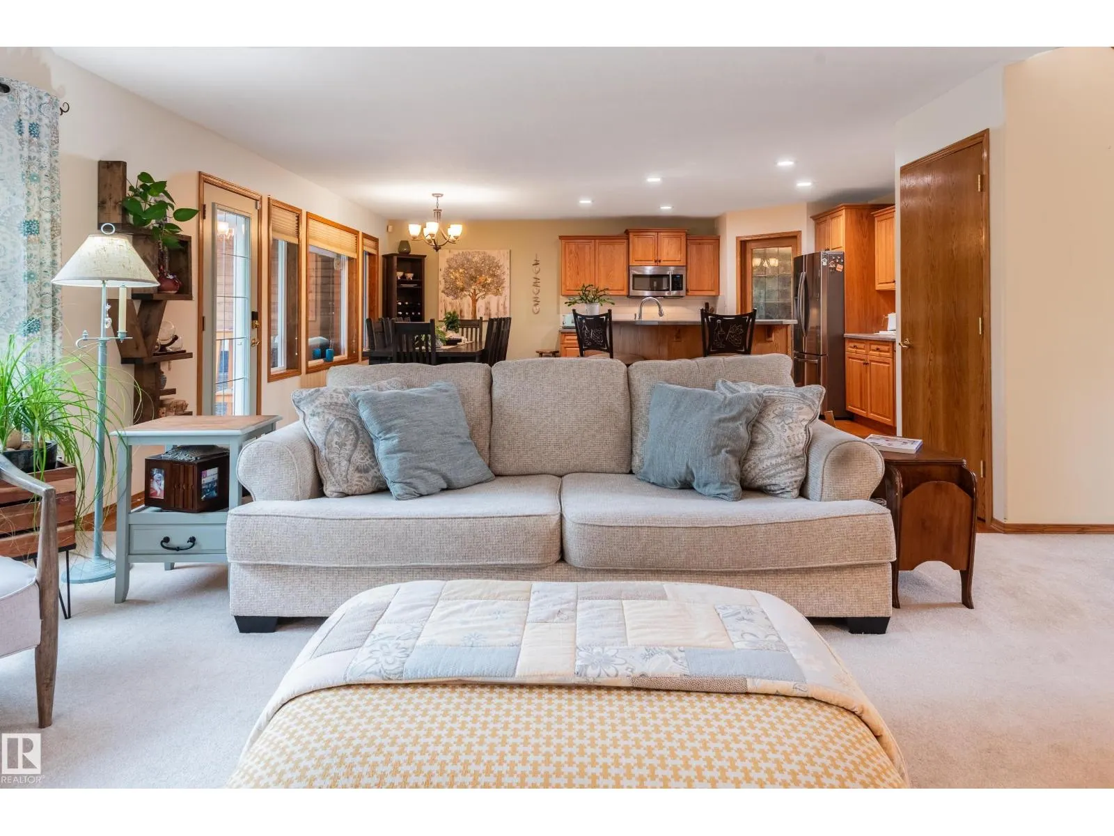 4 BRIARWOOD WY