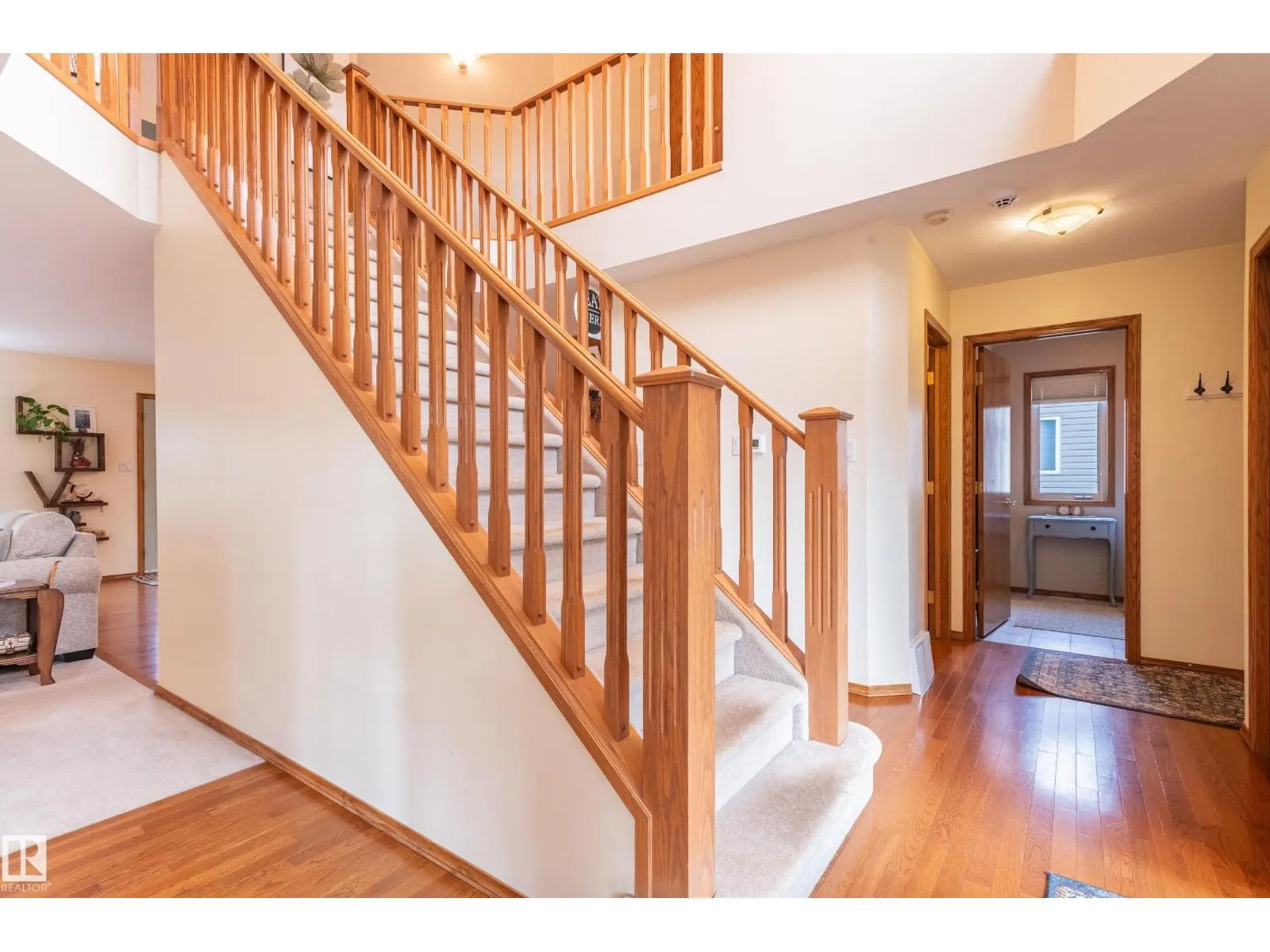 4 BRIARWOOD WY