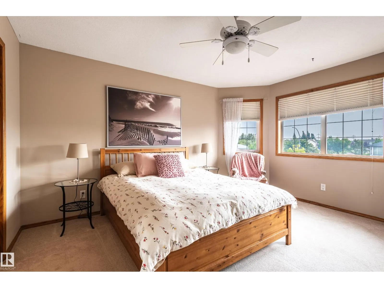4 BRIARWOOD WY