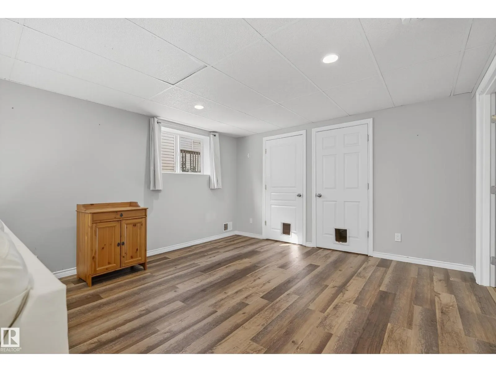 142 Lakeland Drive