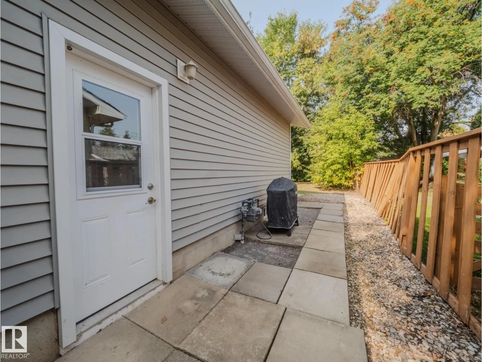 26 SUNNYSIDE CR