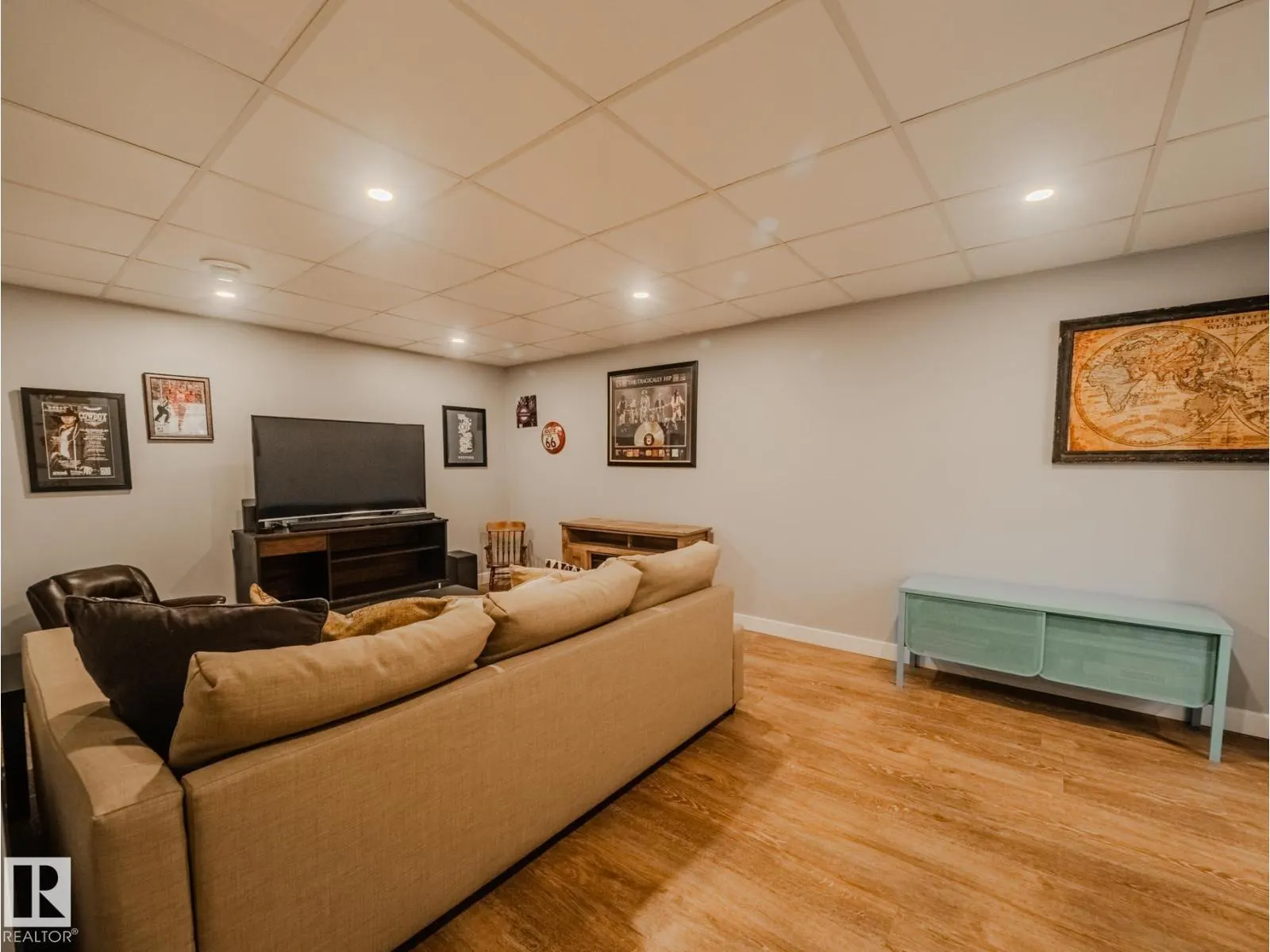 26 SUNNYSIDE CR