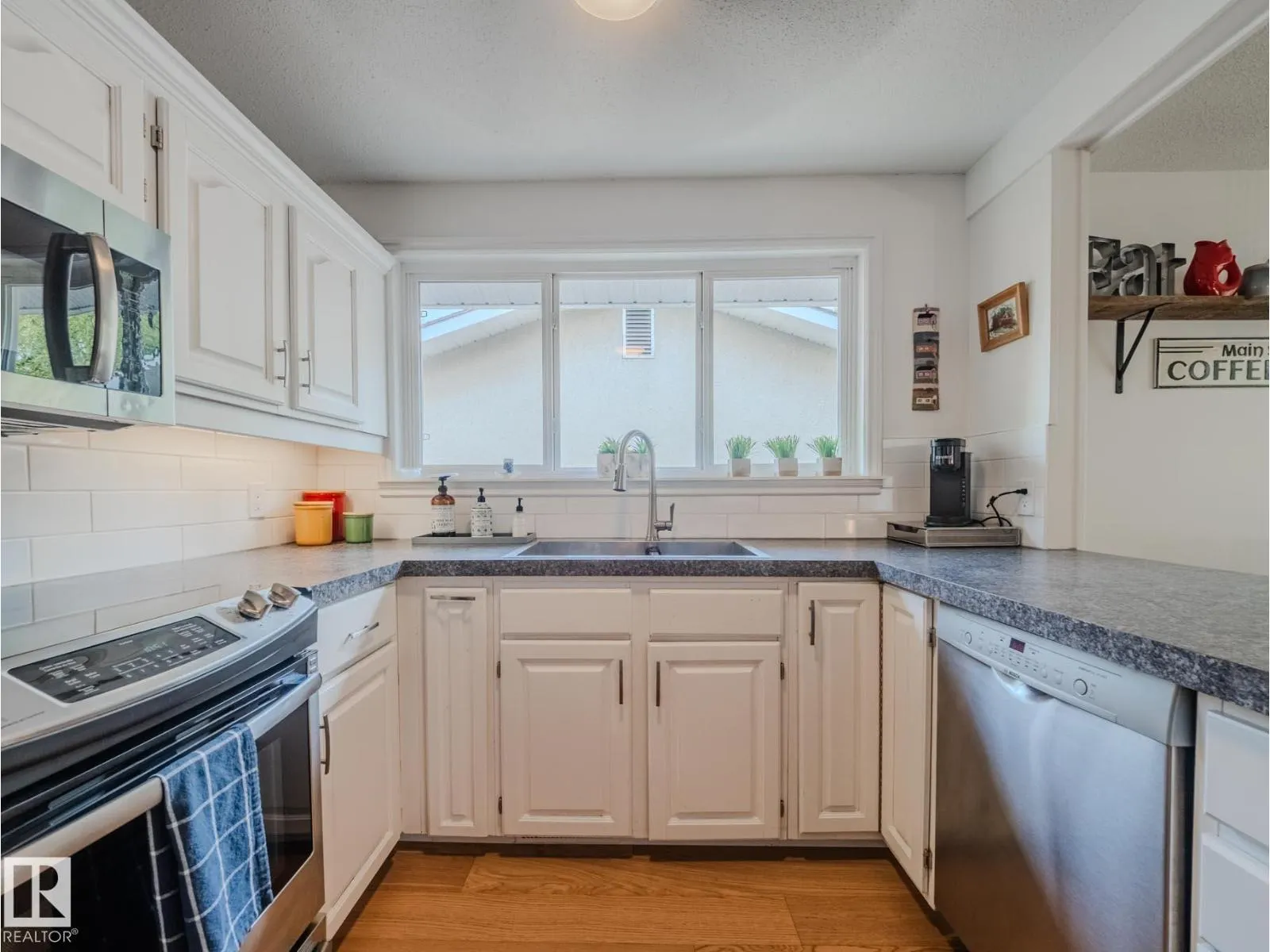 26 SUNNYSIDE CR