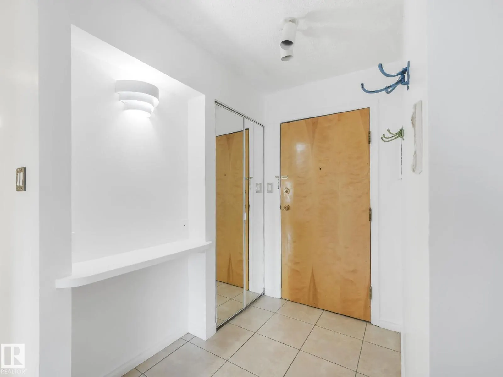 #125 4404 122 ST NW