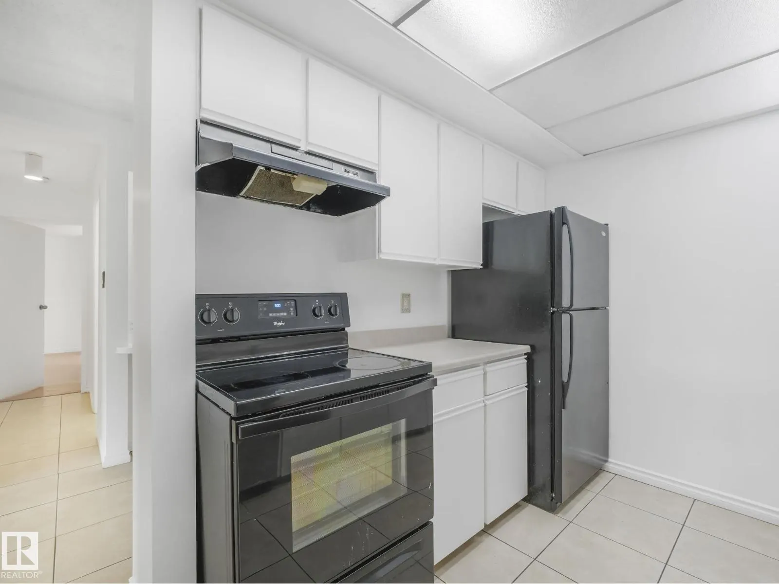 #125 4404 122 ST NW
