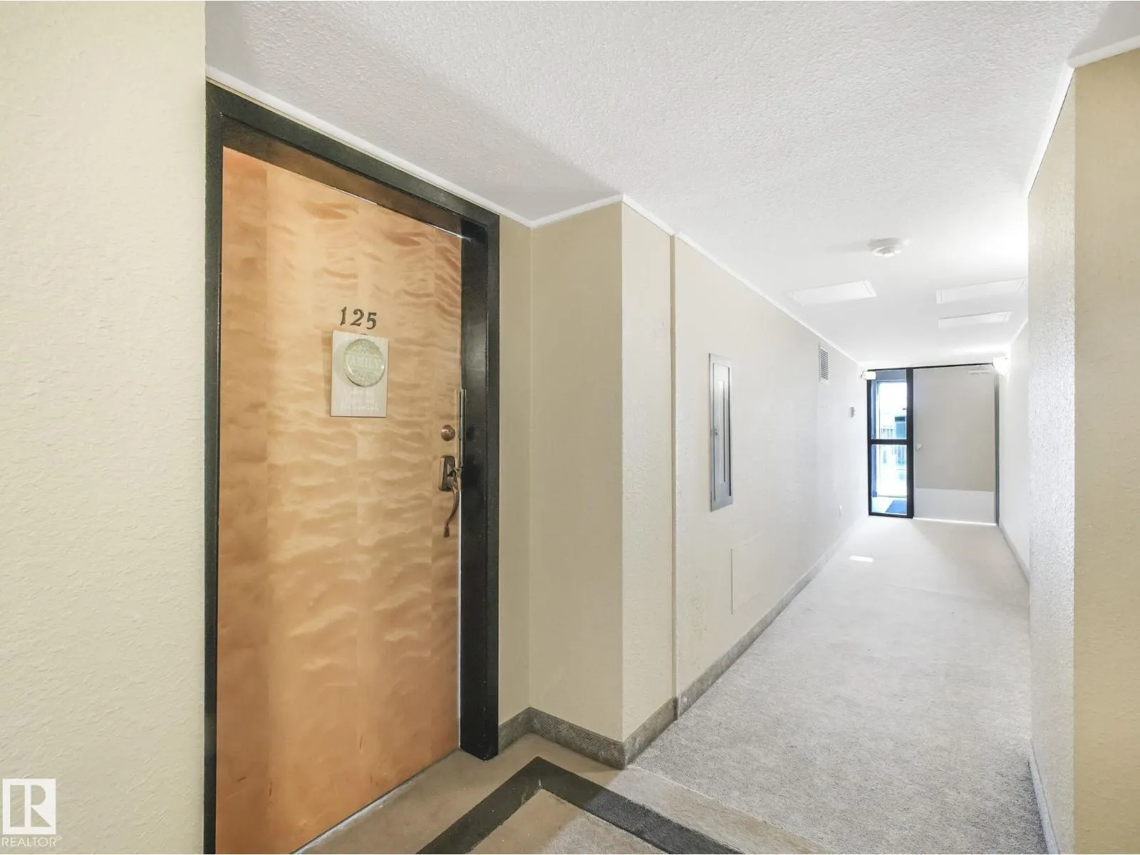 #125 4404 122 ST NW