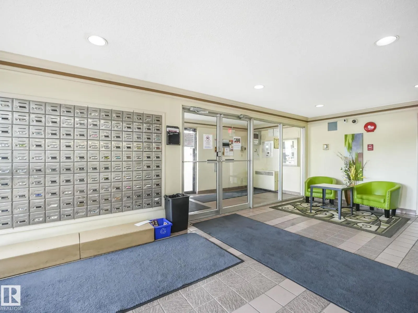 #125 4404 122 ST NW